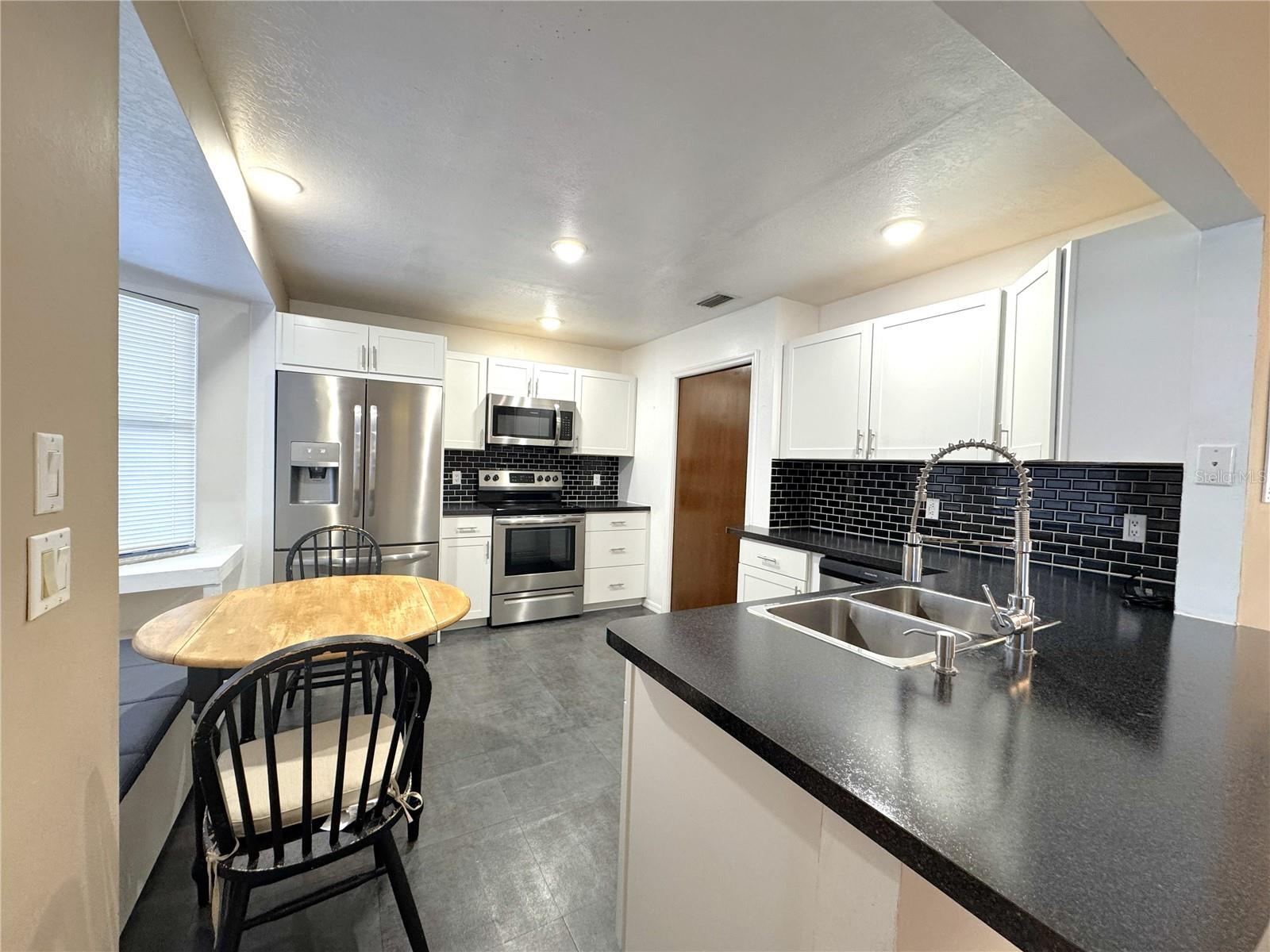 INVERNESS HIGHLANDS SOUTH - Residential Lease