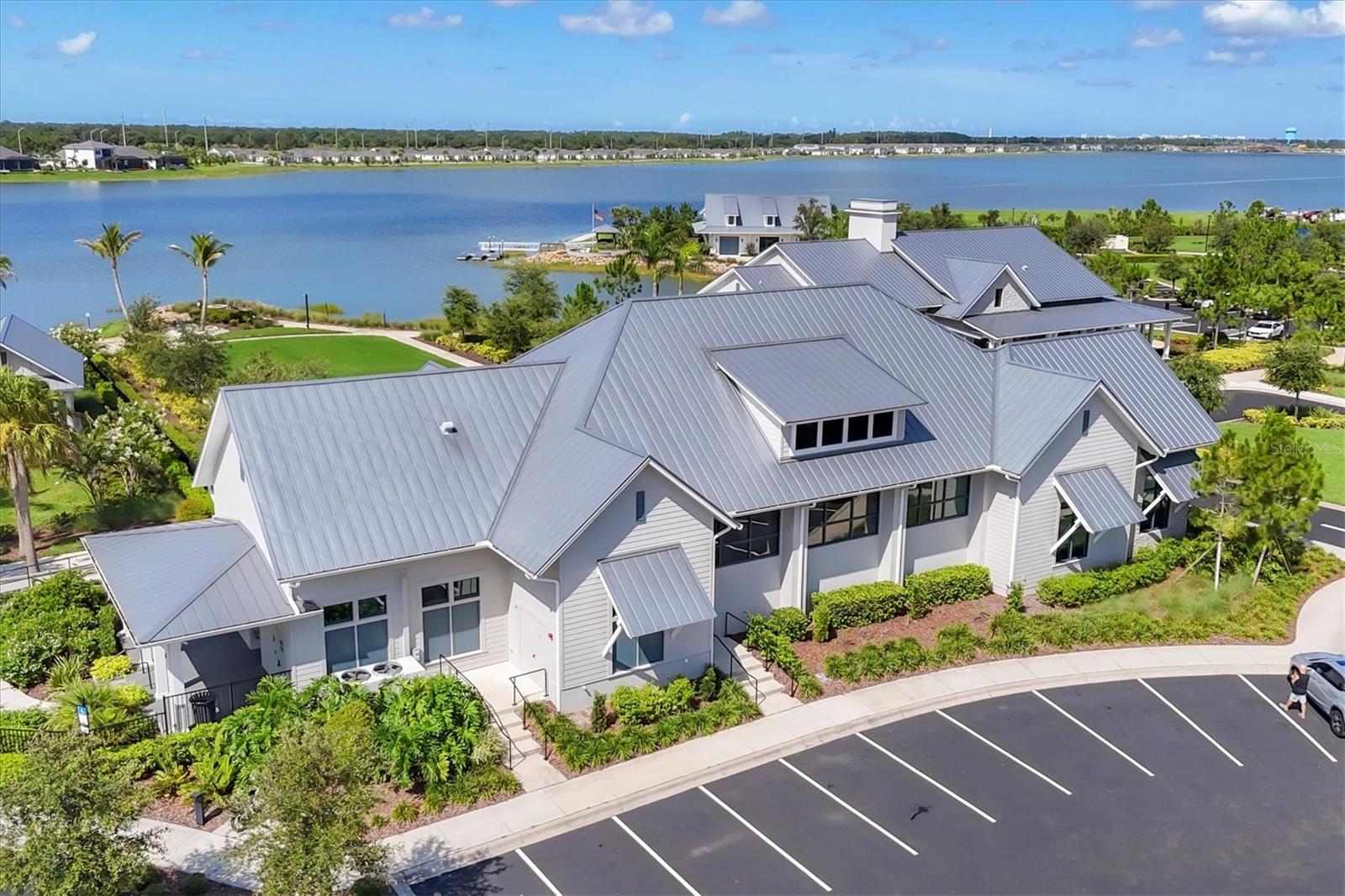 LAKEHOUSE COVE/WATERSIDE PH 1 - Residential