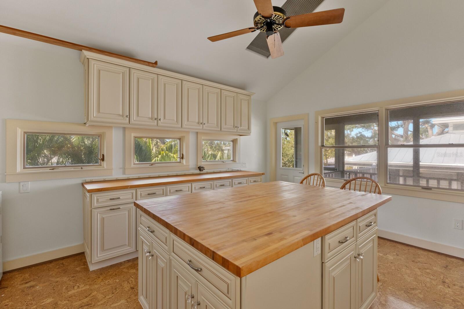 RIVERSIDE TERRACE - Residential