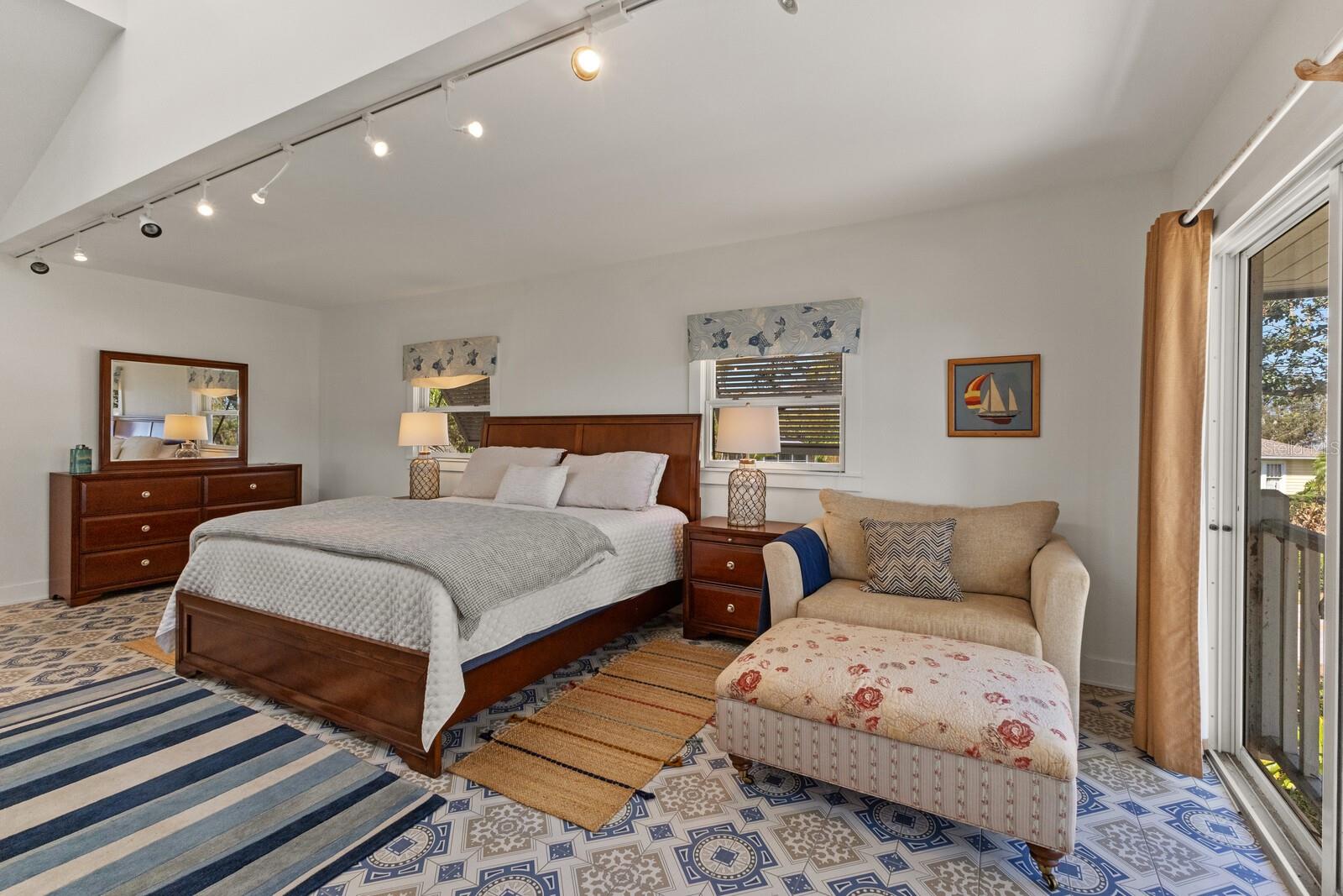 RIVERSIDE TERRACE - Residential