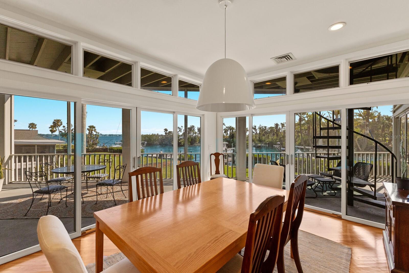 RIVERSIDE TERRACE - Residential