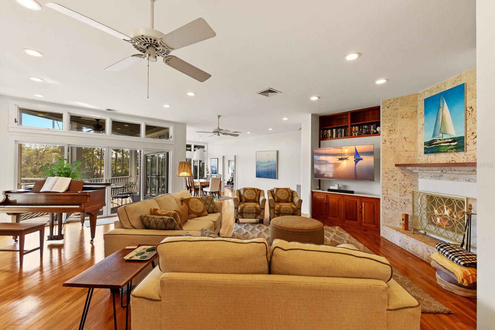 RIVERSIDE TERRACE - Residential