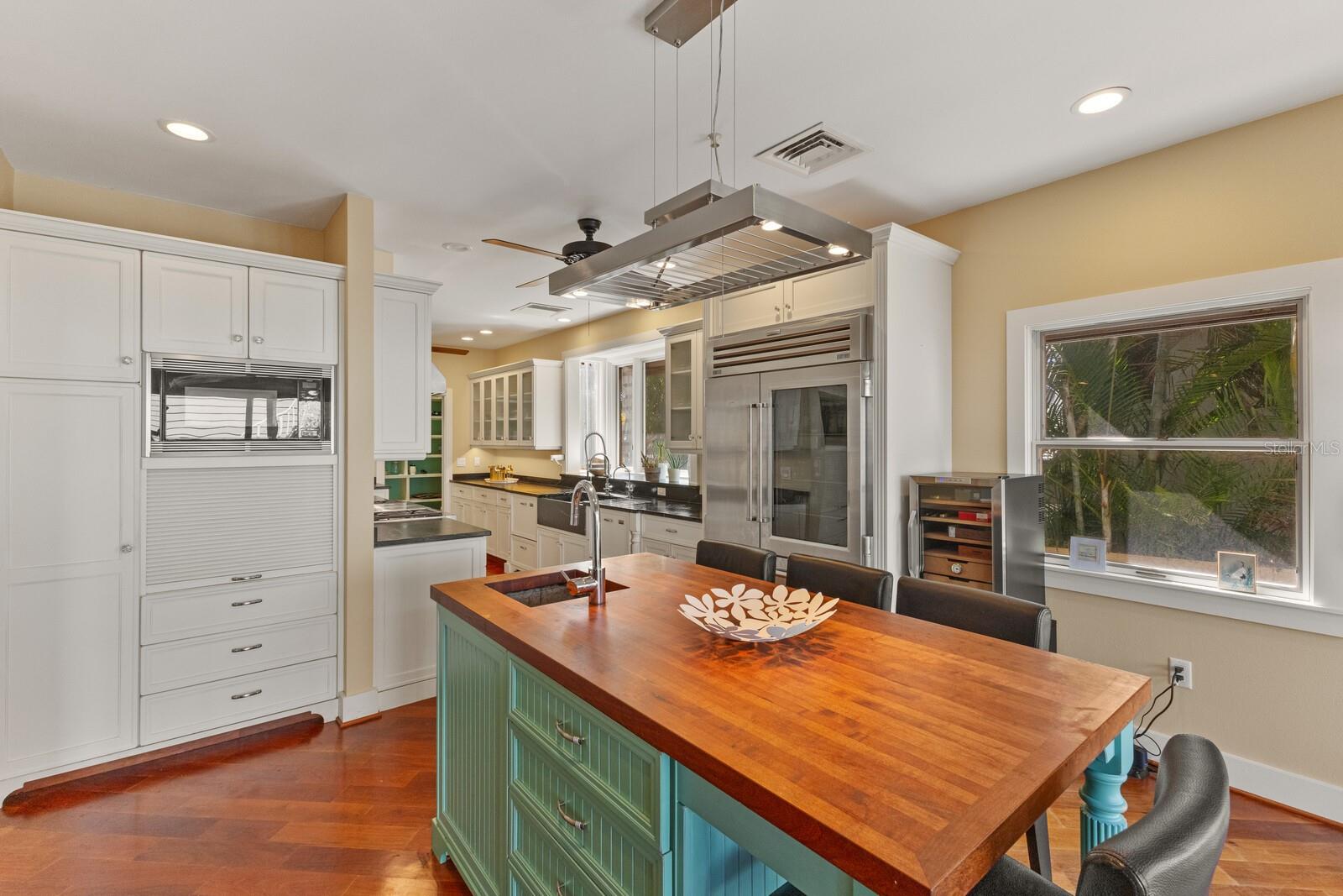 RIVERSIDE TERRACE - Residential