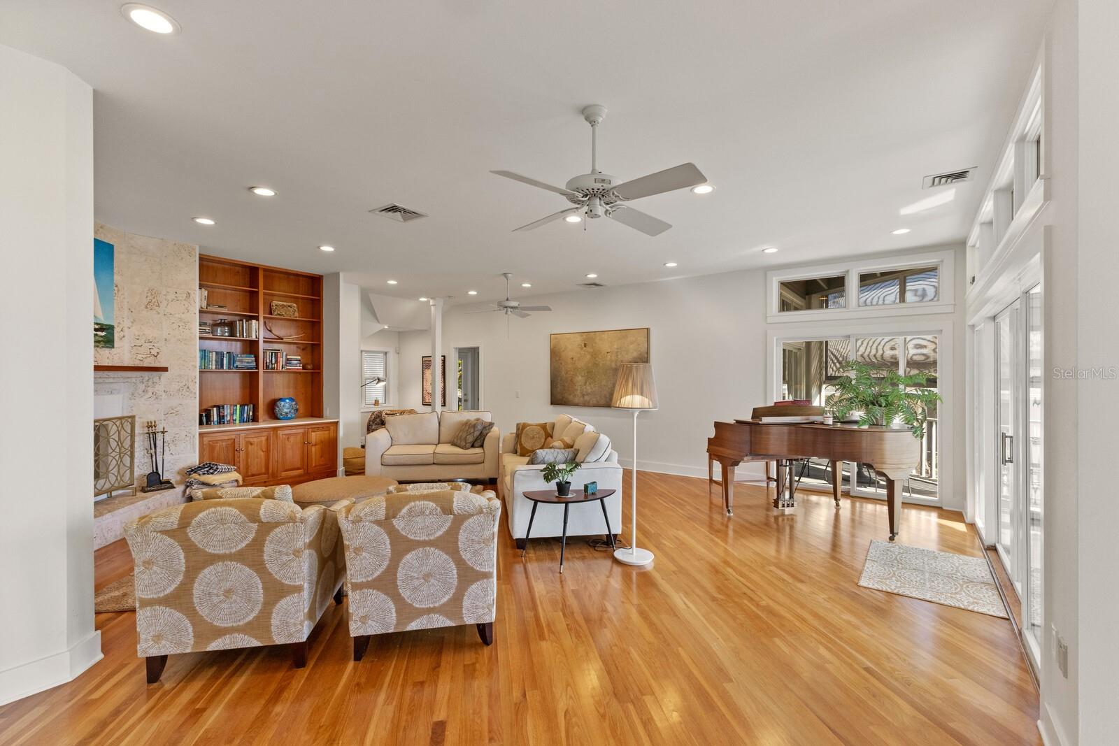 RIVERSIDE TERRACE - Residential