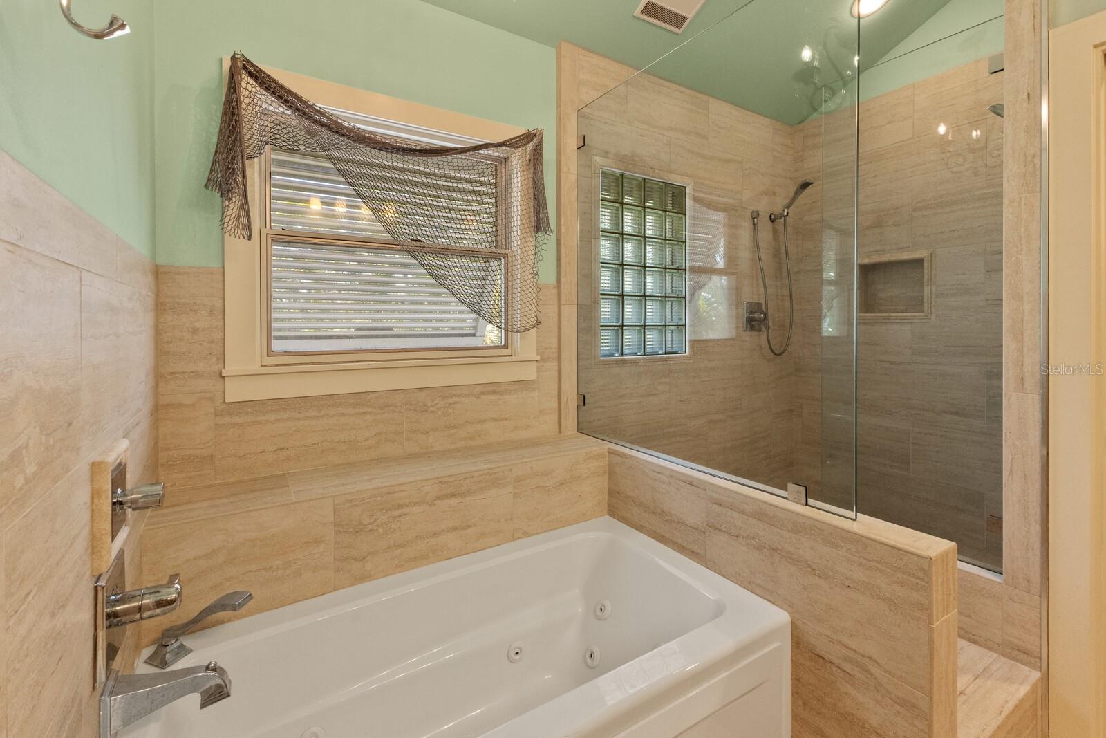 RIVERSIDE TERRACE - Residential