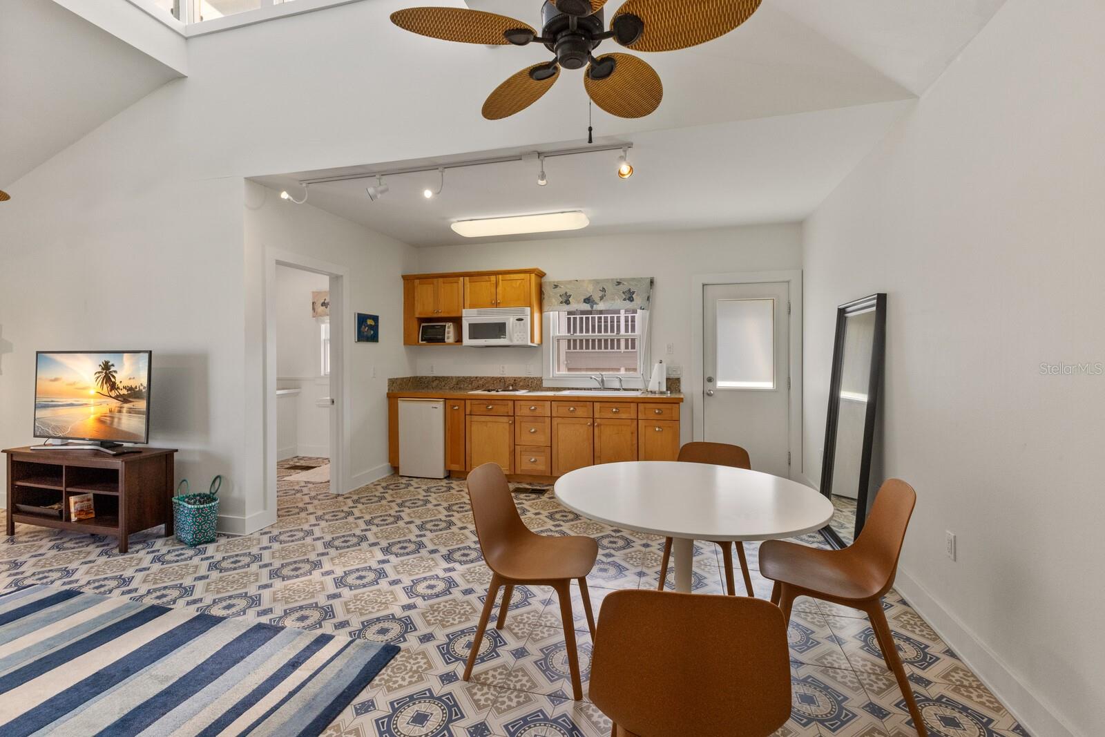 RIVERSIDE TERRACE - Residential