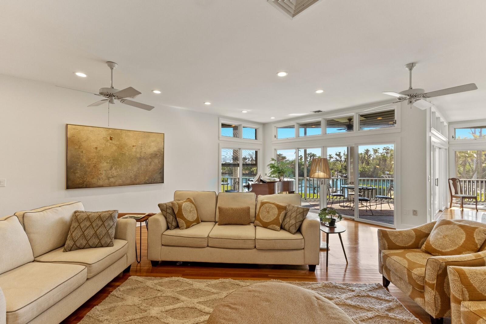 RIVERSIDE TERRACE - Residential