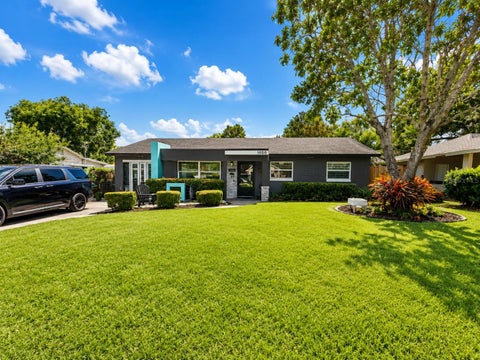 Photo of 1050 Blackwood Street, Altamonte Springs, FL 32701 (MLS # O6412475)