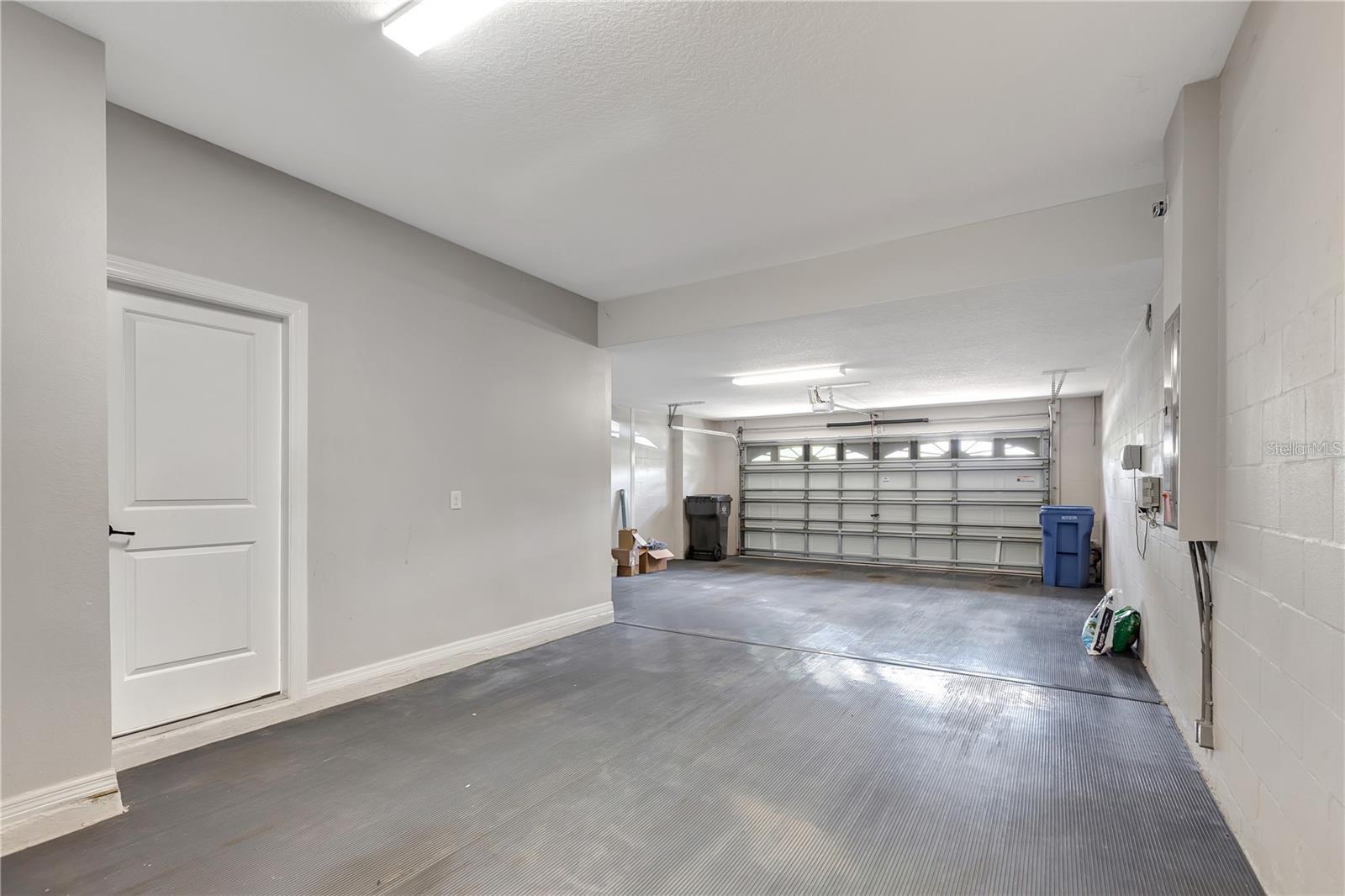 LIVE OAK PRESERVE - Residential