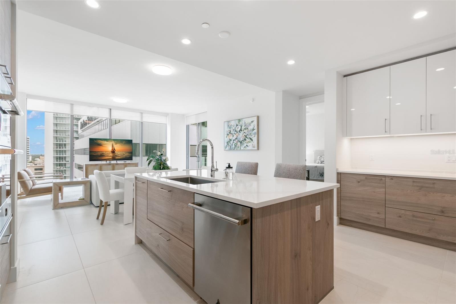 301 1ST STREET S 1204