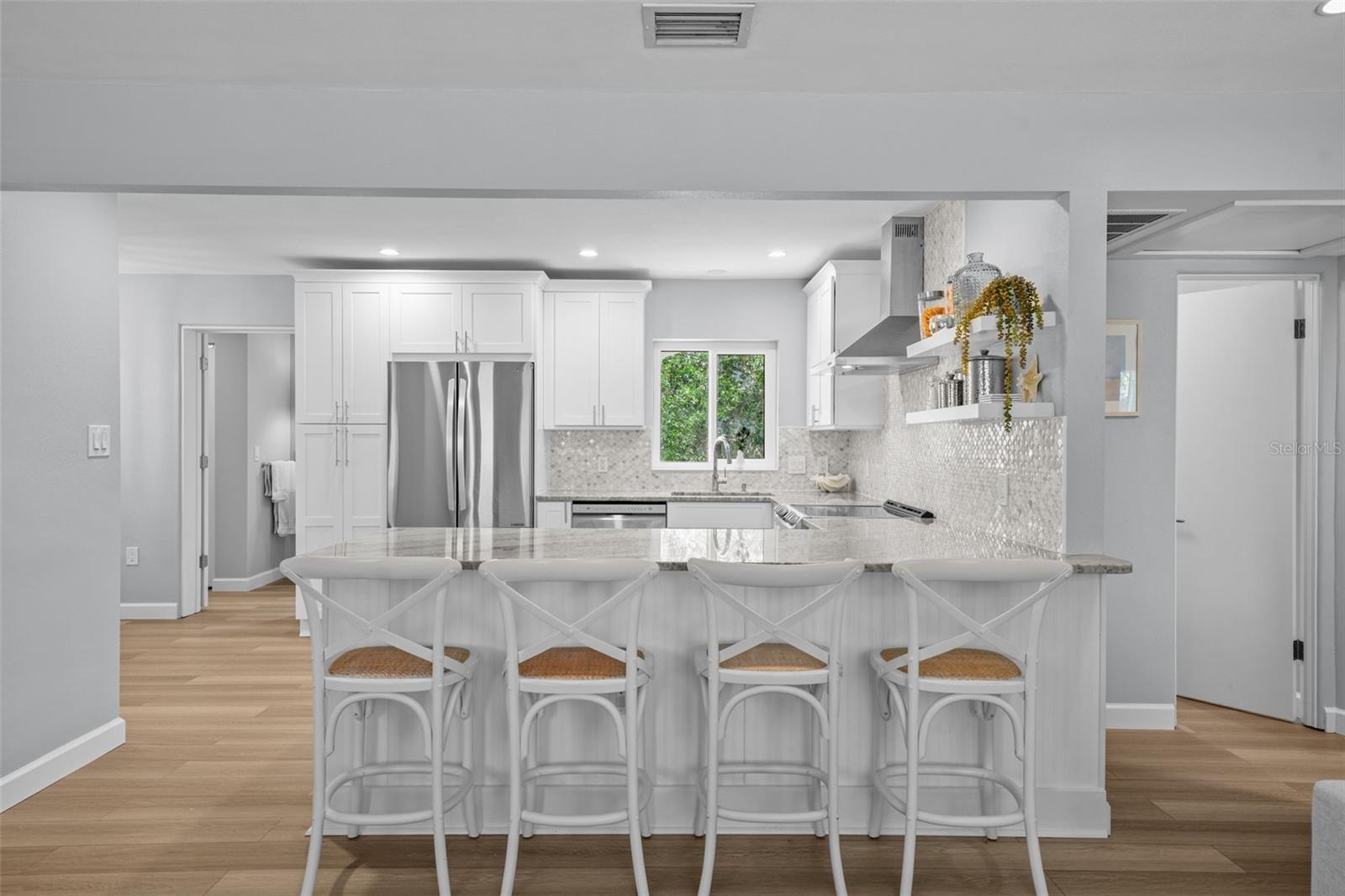 608 BETMOR LANE