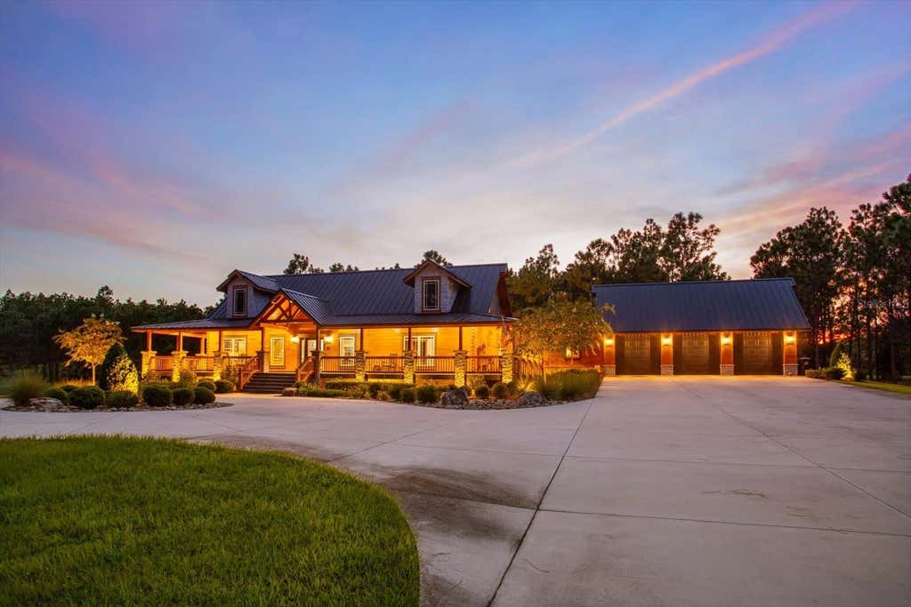 Photo of 5208 Effie Drive, Apopka, FL 32712 (MLS # O6433611)
