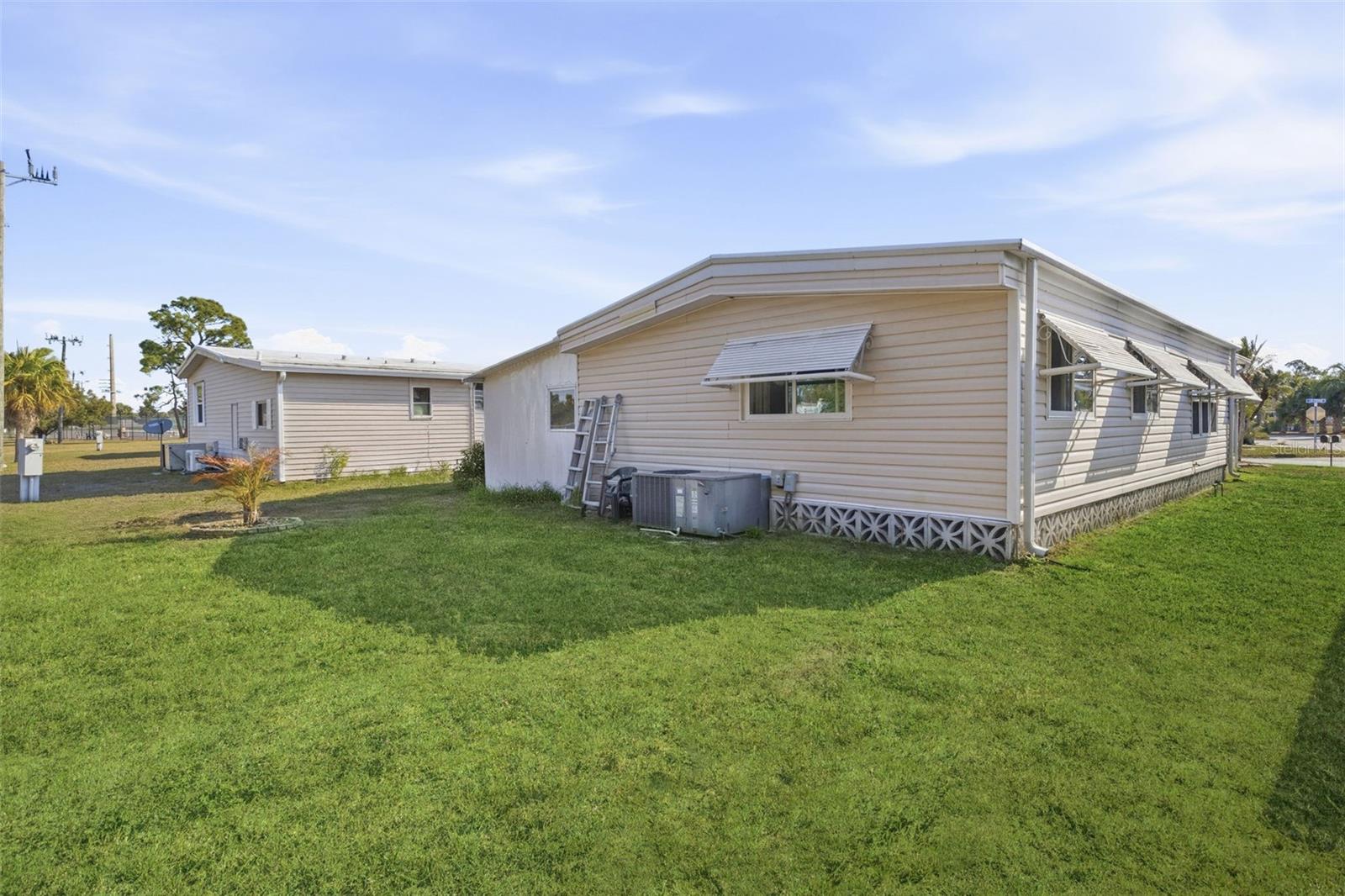 LA CASA MHP CO-OP - Residential