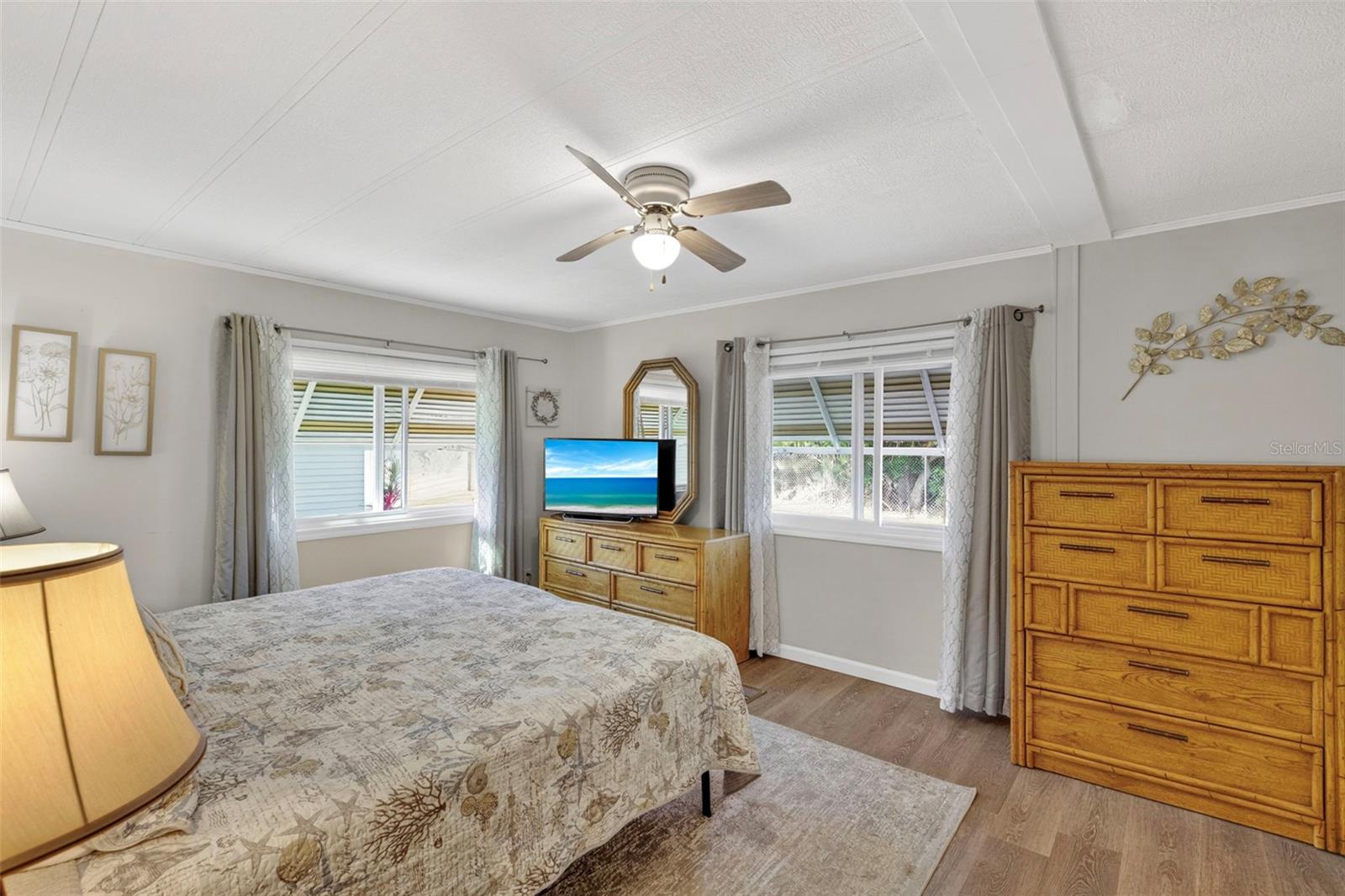 LA CASA MHP CO-OP - Residential