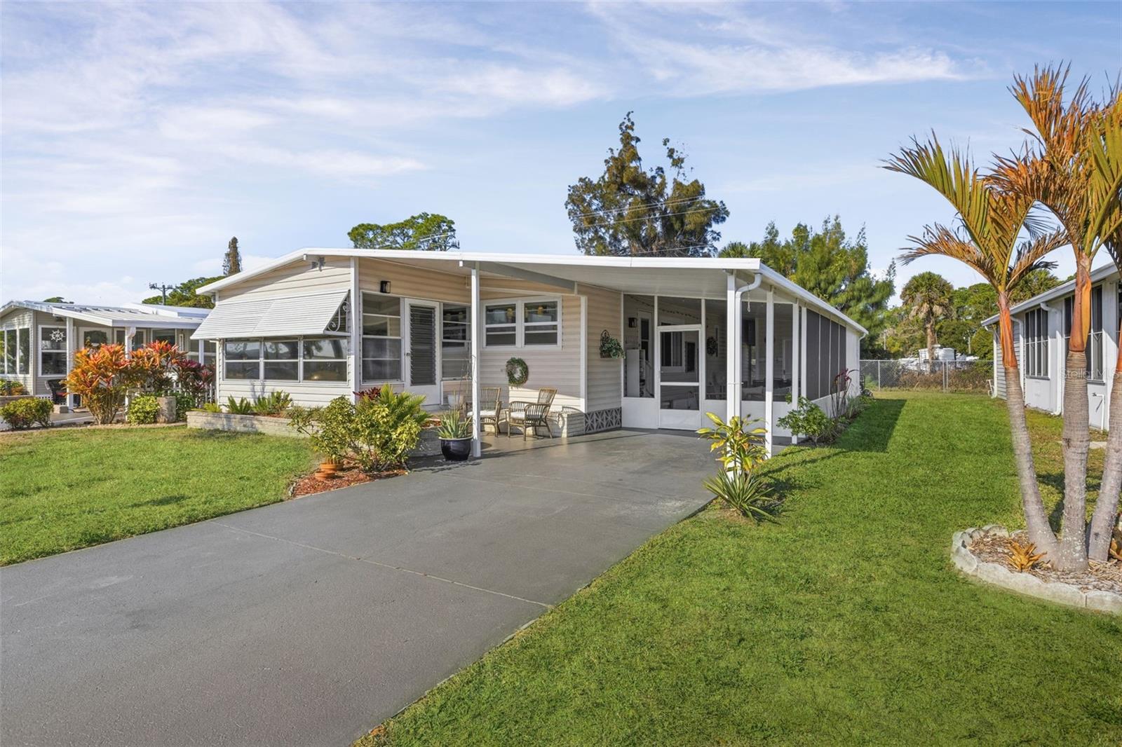 LA CASA MHP CO-OP - Residential