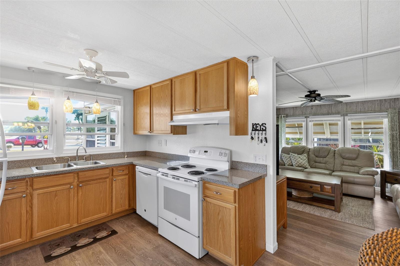 LA CASA MHP CO-OP - Residential