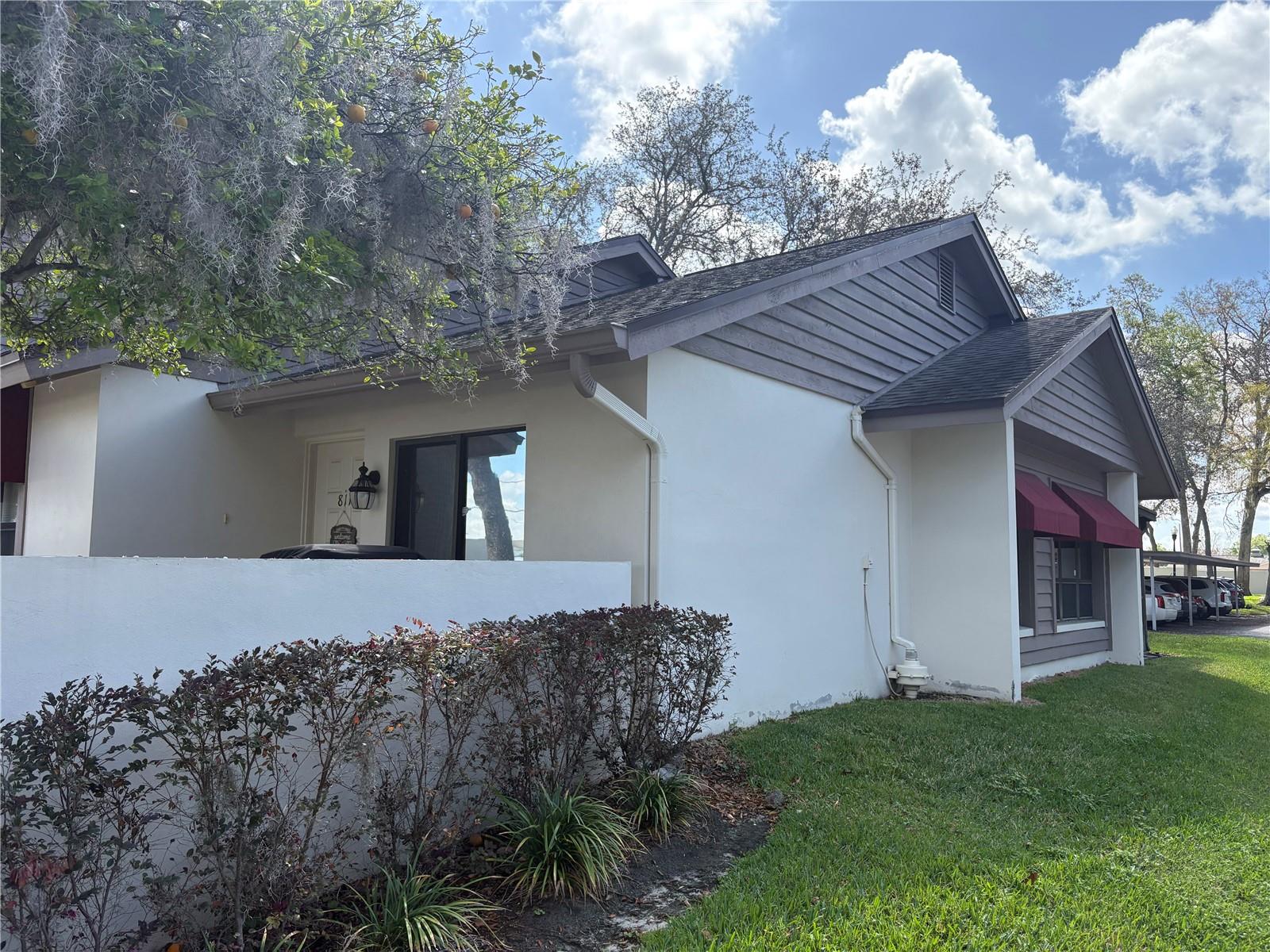 OAK PARK TWNHMS - Residential