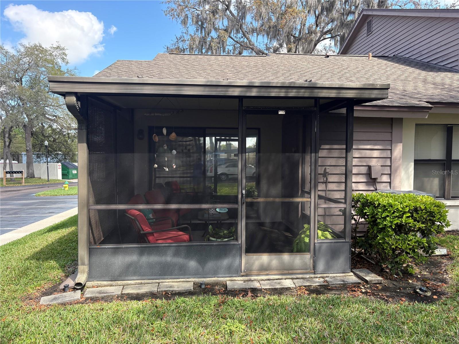 OAK PARK TWNHMS - Residential