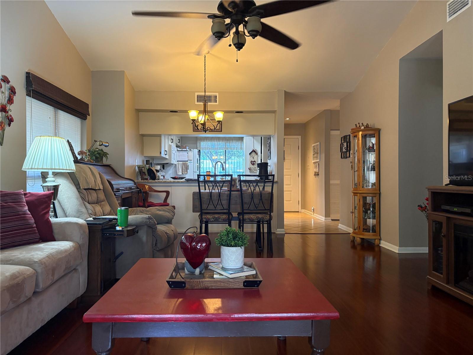 OAK PARK TWNHMS - Residential