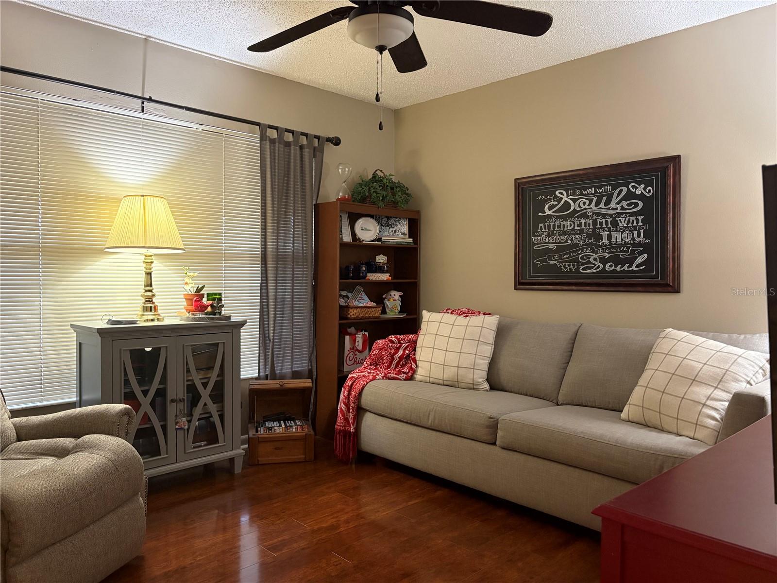 OAK PARK TWNHMS - Residential