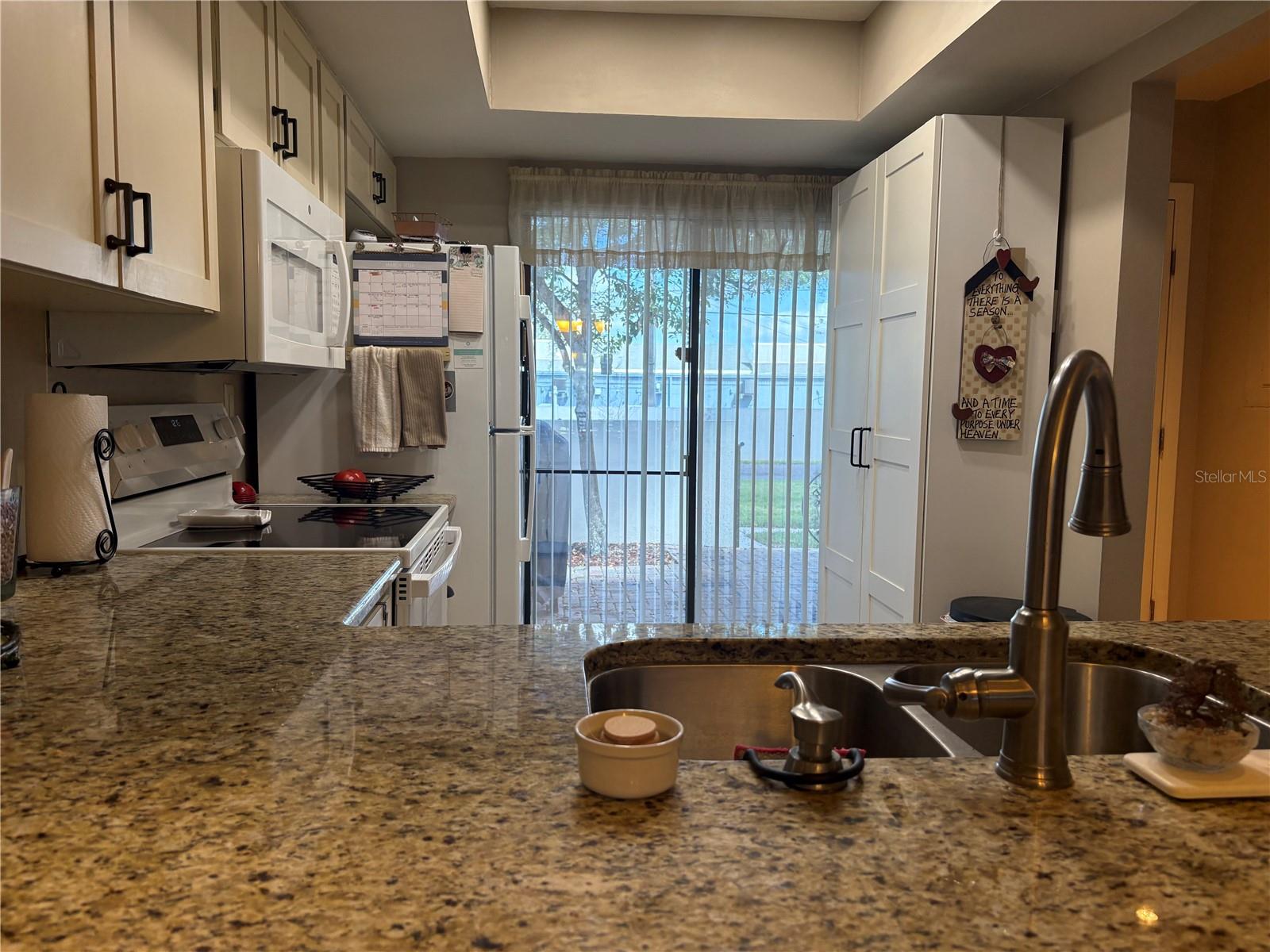 OAK PARK TWNHMS - Residential