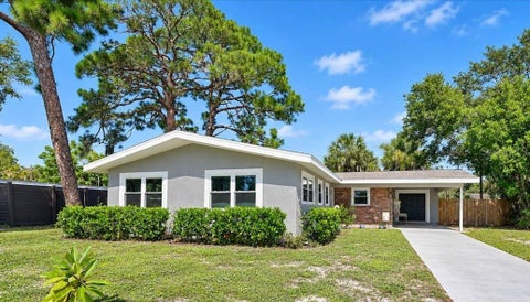 Photo of 3103 Browning Street, Sarasota, FL 34237 (MLS # A4707533)