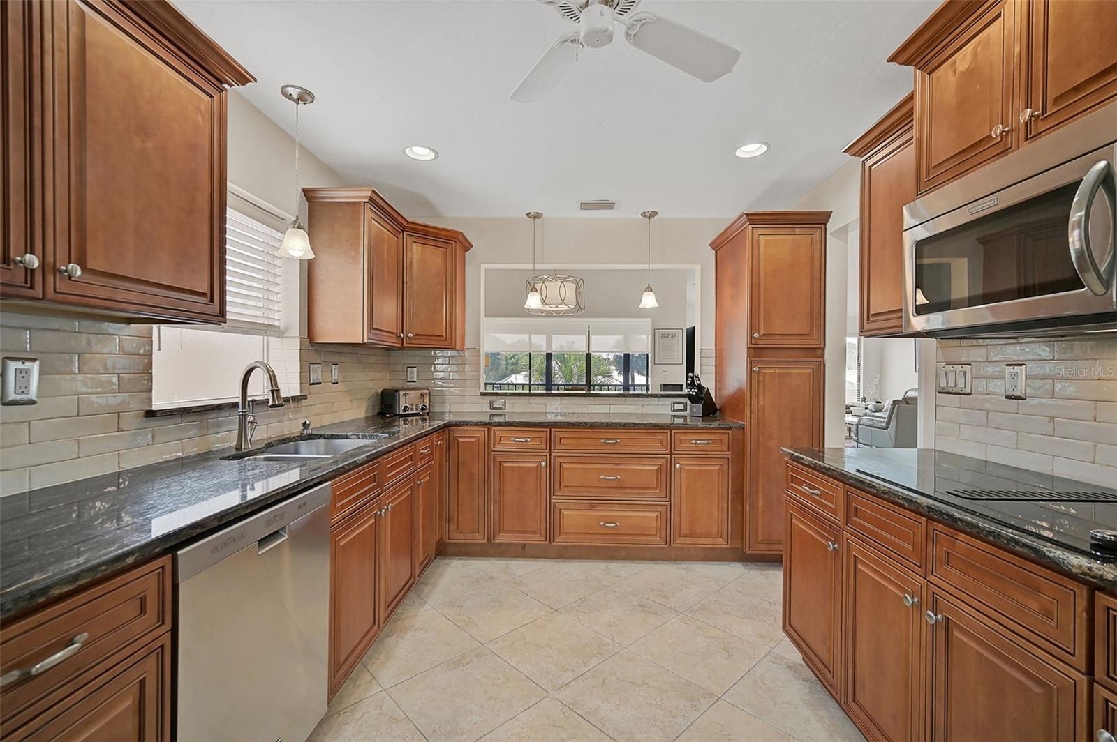 SCHOONER BAY - Residential Lease