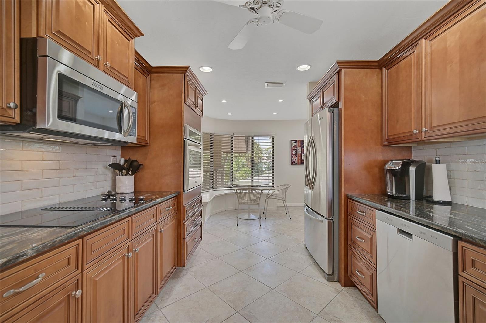 SCHOONER BAY - Residential Lease