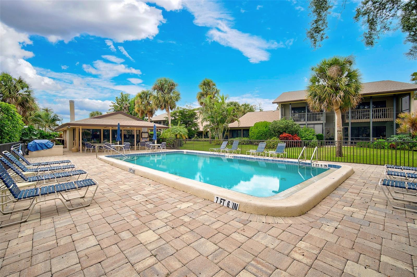 SCHOONER BAY - Residential Lease