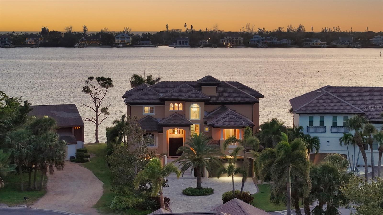 BUCCANEER BAY - Residential