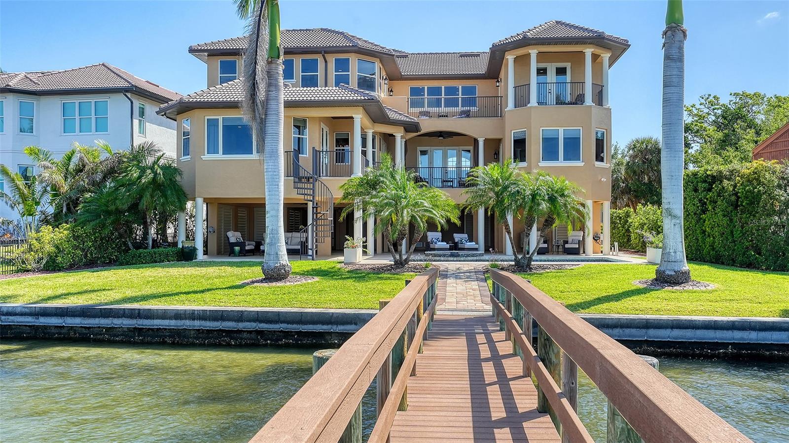 BUCCANEER BAY - Residential