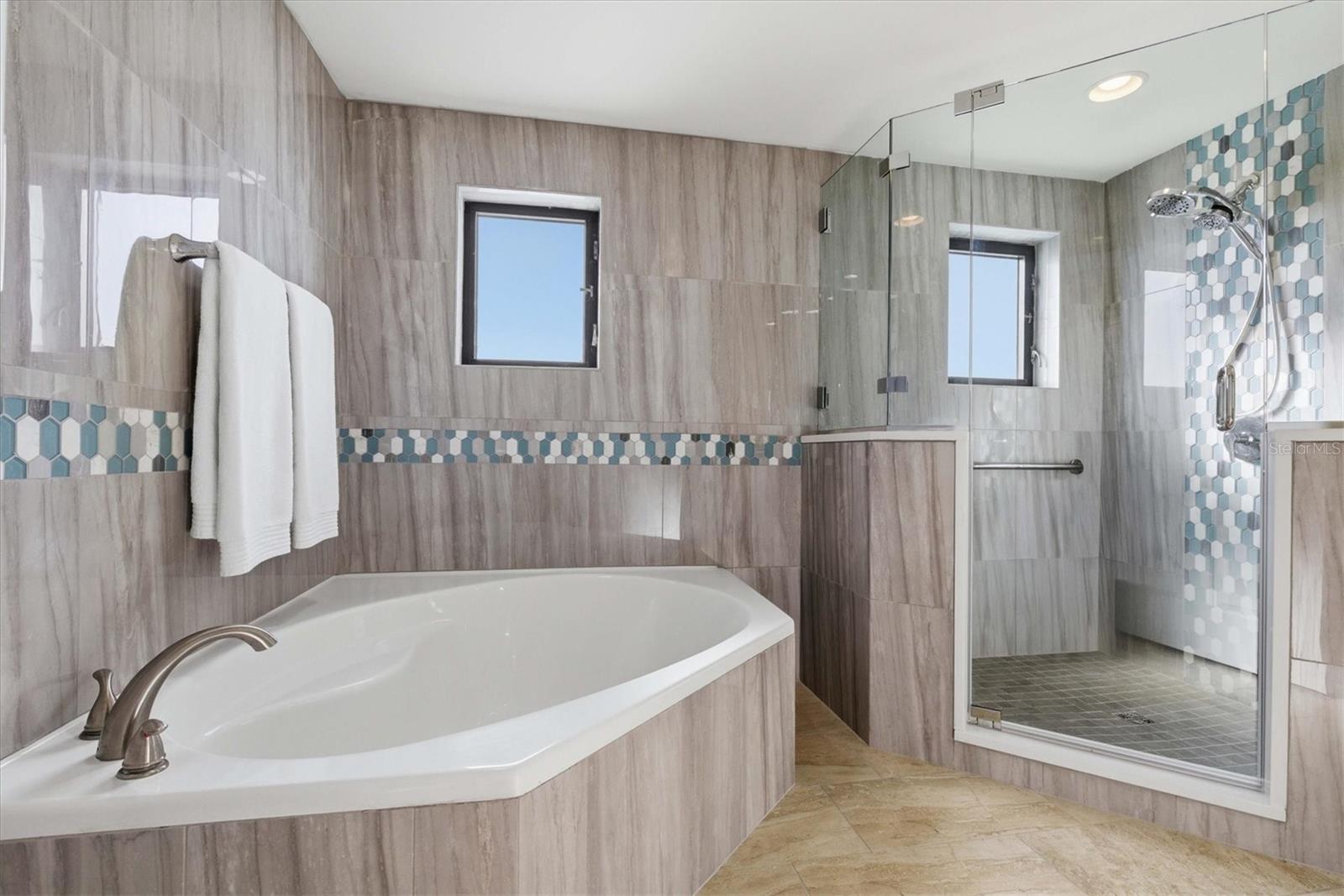 SUNWATCH ON ISLAND - Residential