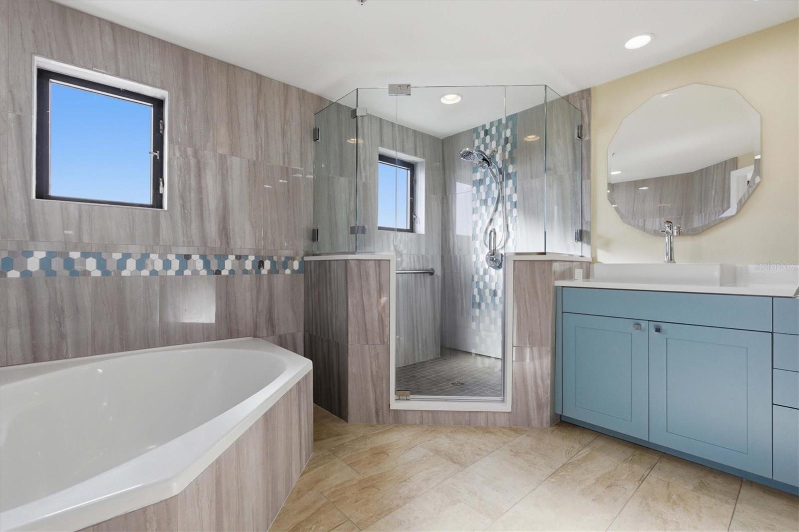 SUNWATCH ON ISLAND - Residential