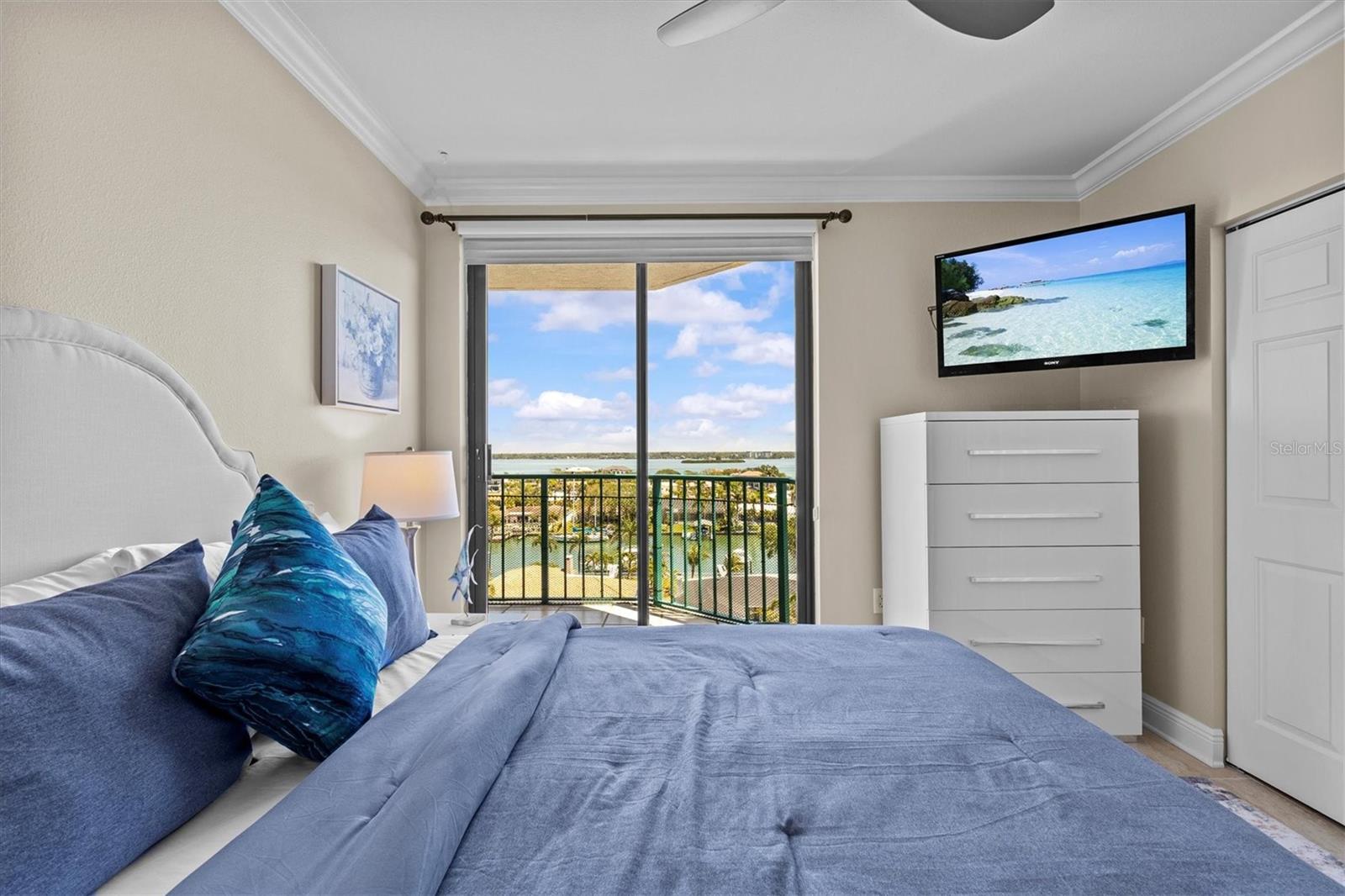 SUNWATCH ON ISLAND - Residential