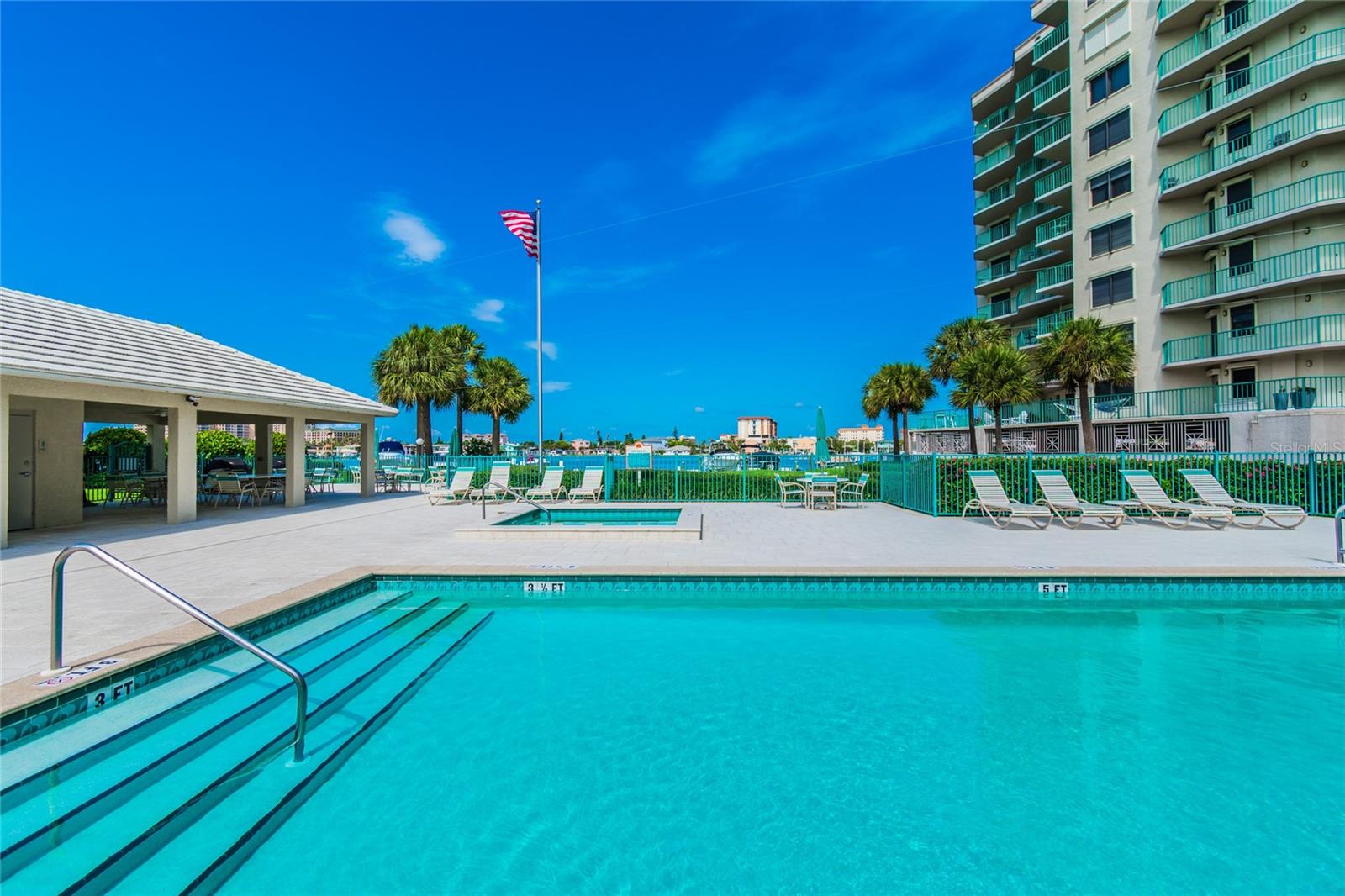 SUNWATCH ON ISLAND - Residential