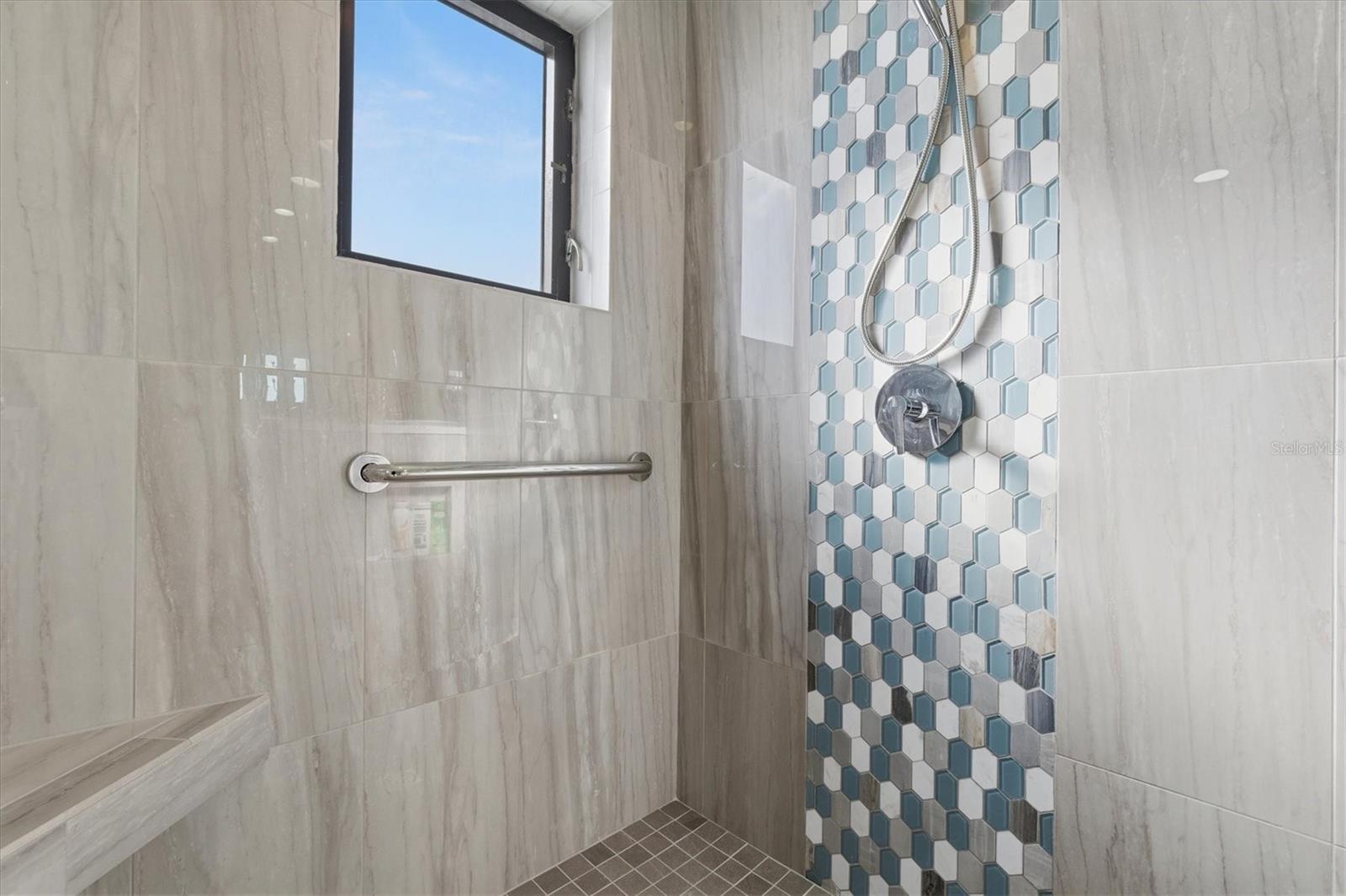 SUNWATCH ON ISLAND - Residential