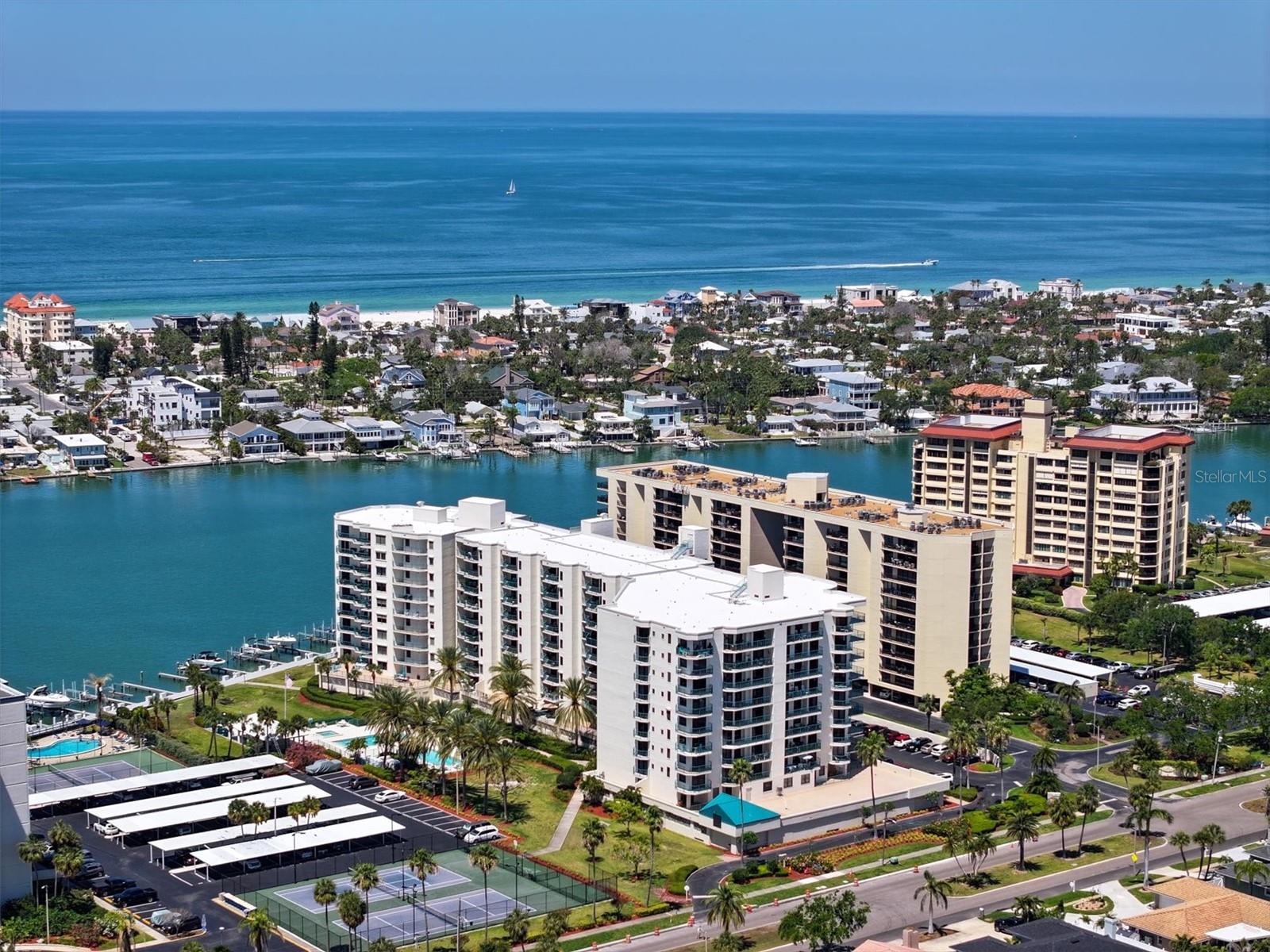 SUNWATCH ON ISLAND - Residential