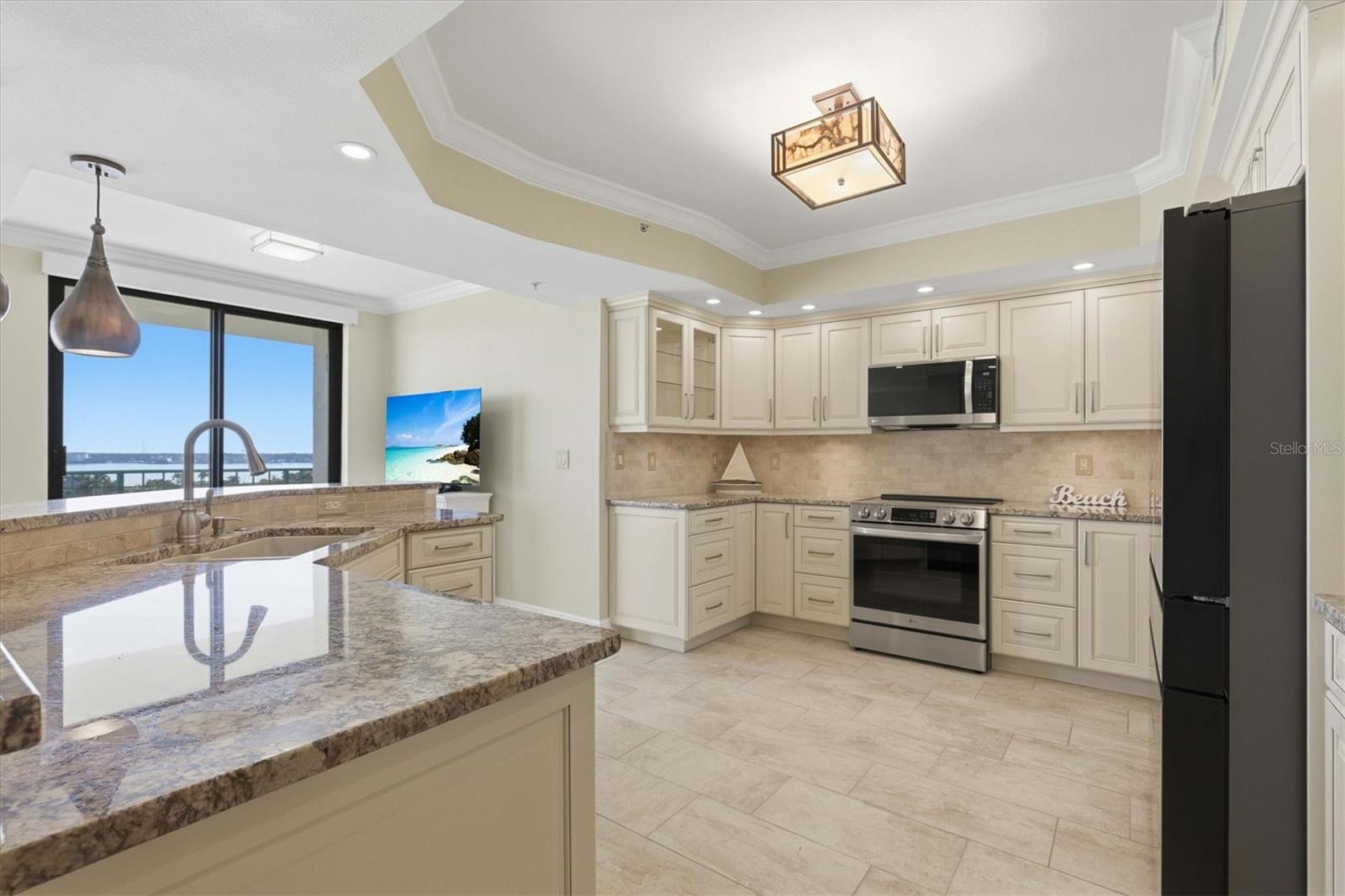 SUNWATCH ON ISLAND - Residential