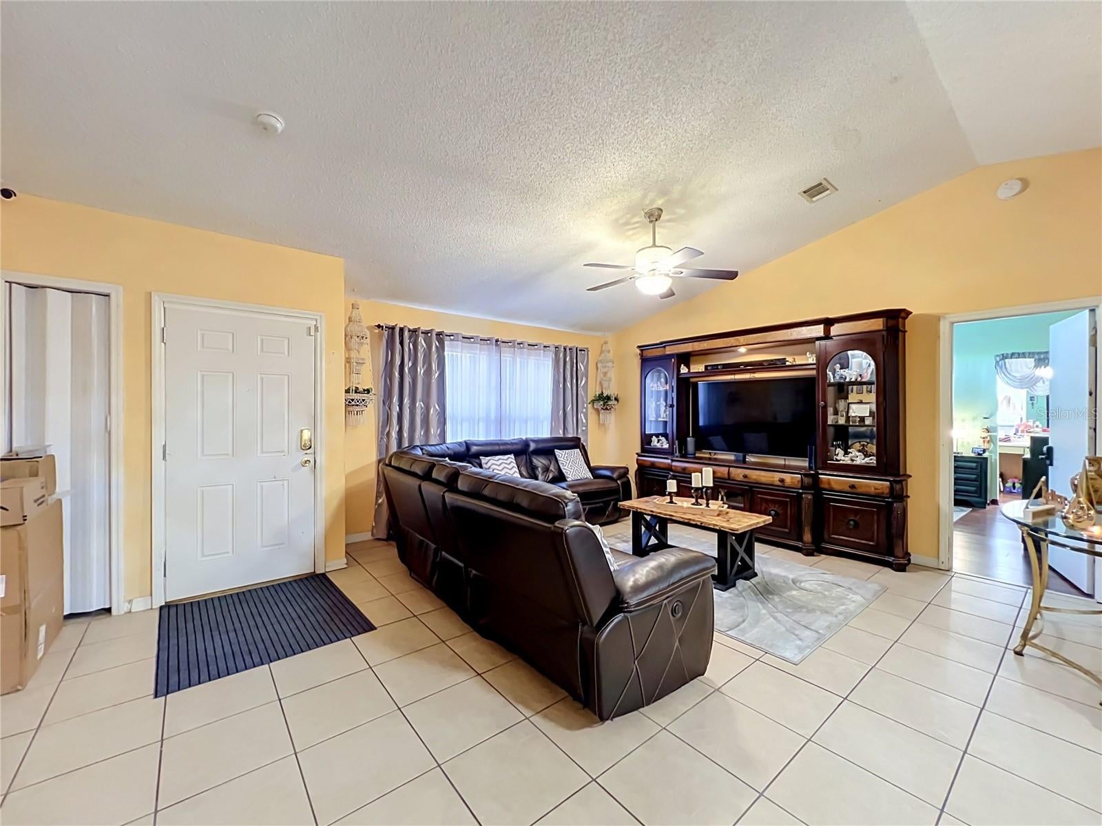 3438 BRETWOOD DRIVE