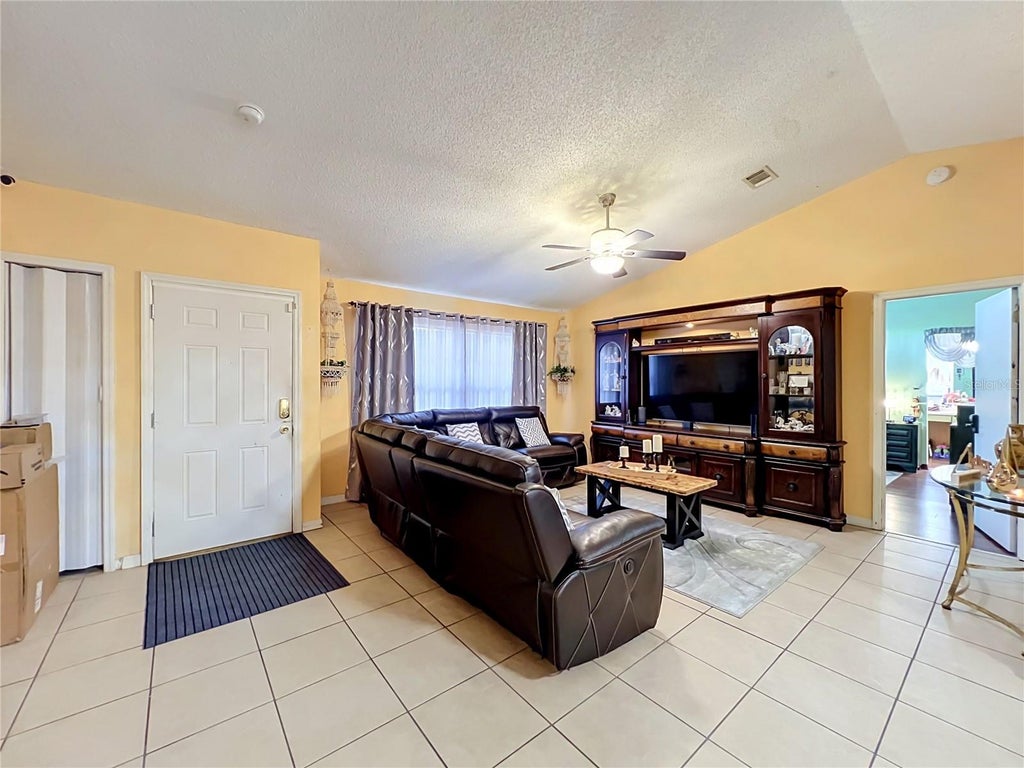 Photo of 3438 Bretwood Drive, Orlando, FL 32808 (MLS # OM732443)