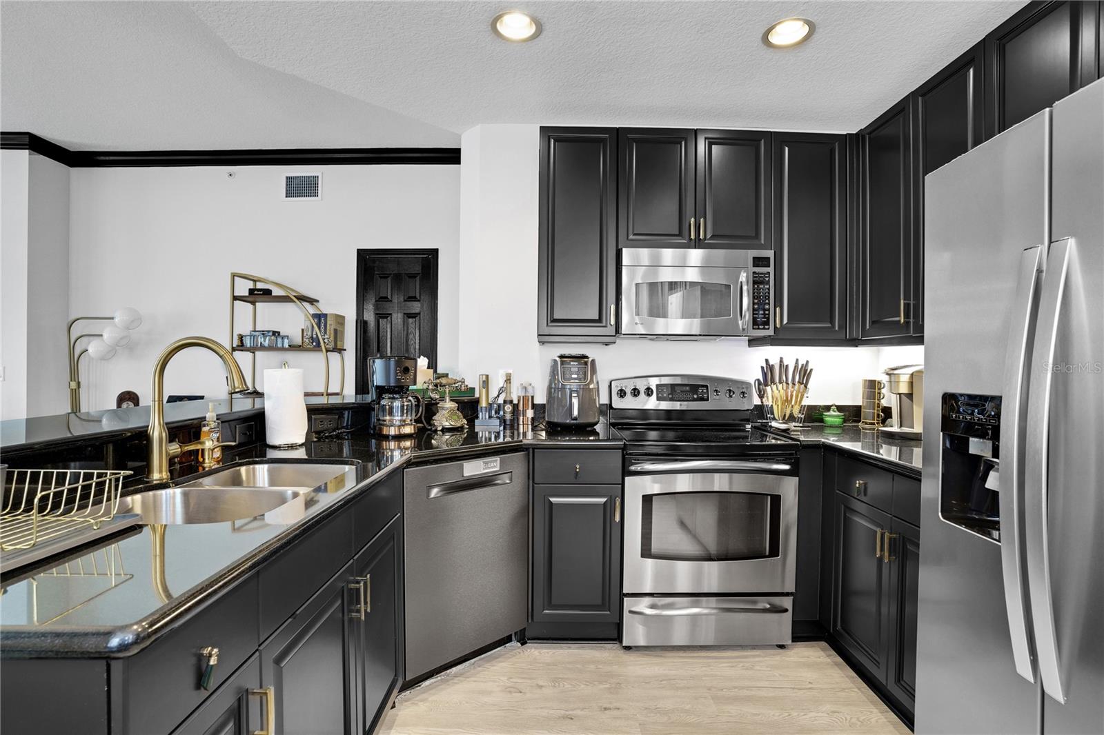 7503 MOURNING DOVE CIRCLE 101