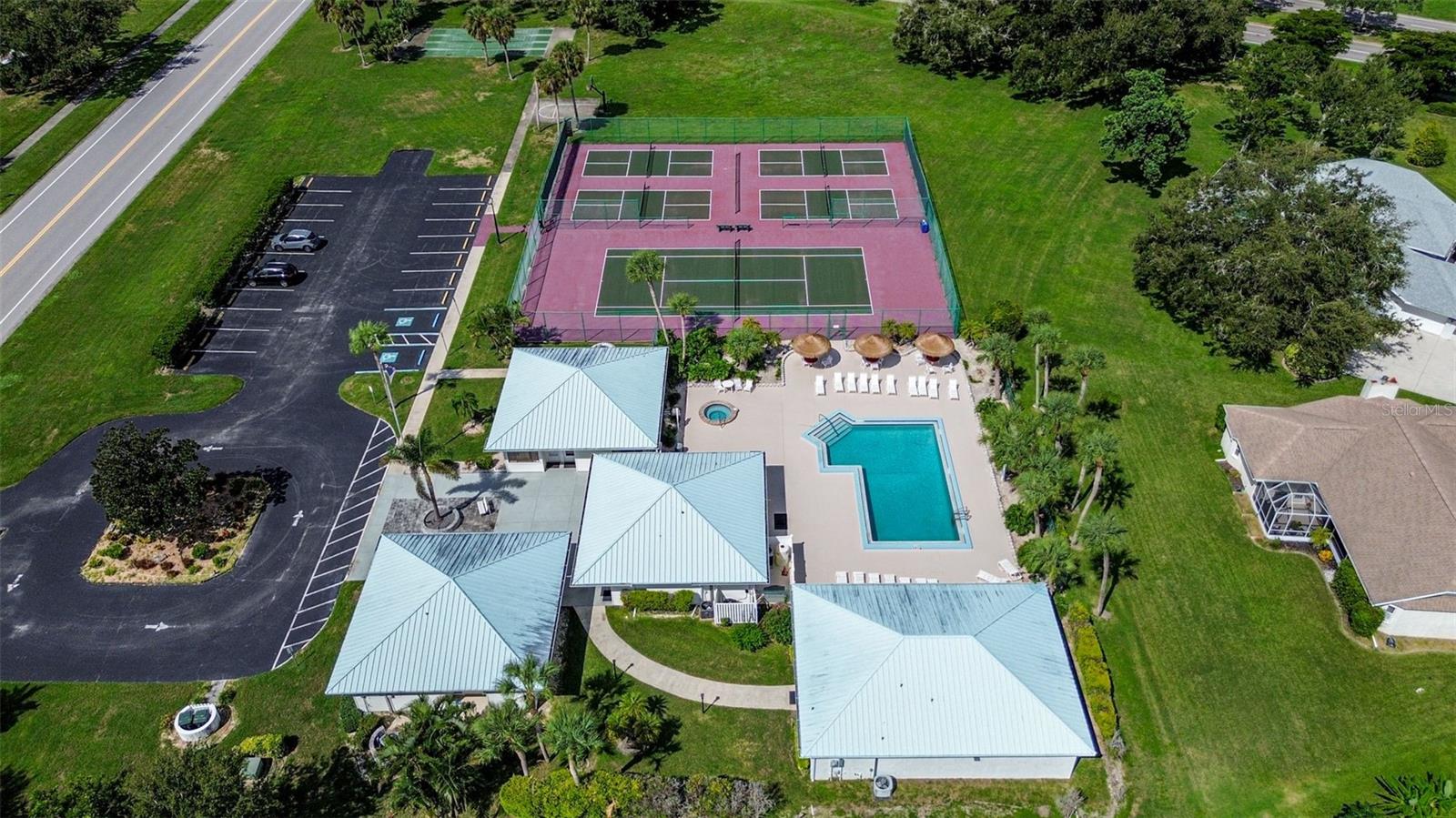 QUAIL LAKE - Residential