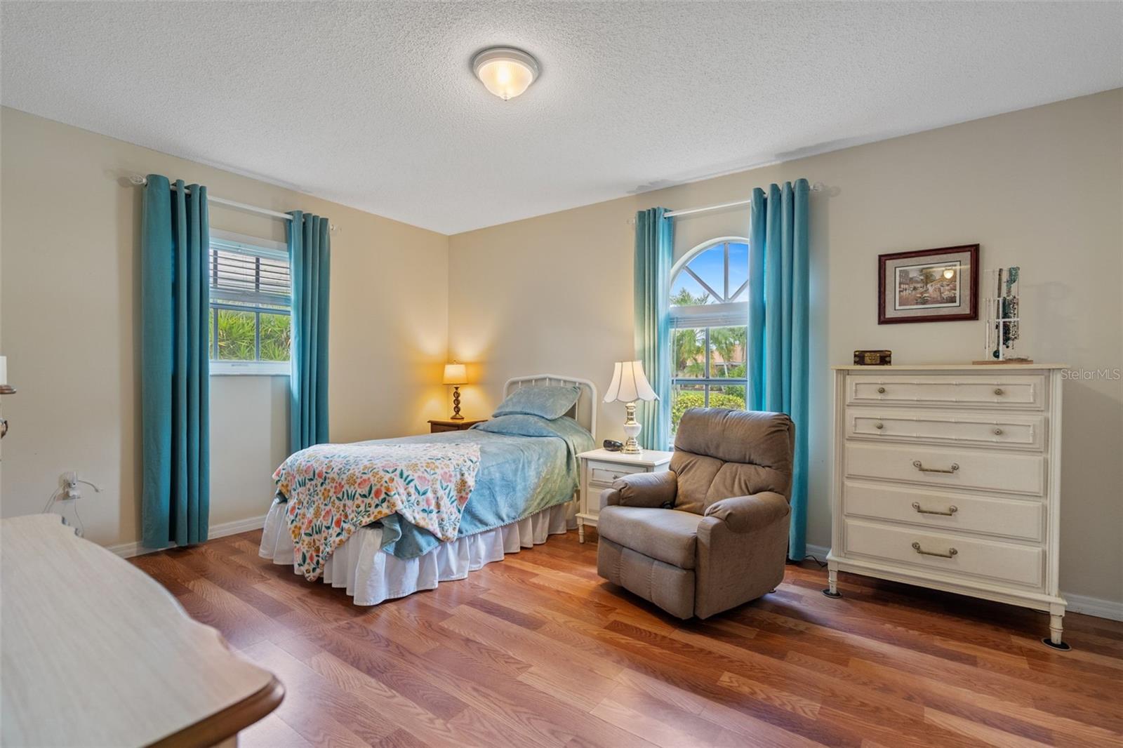 QUAIL LAKE - Residential