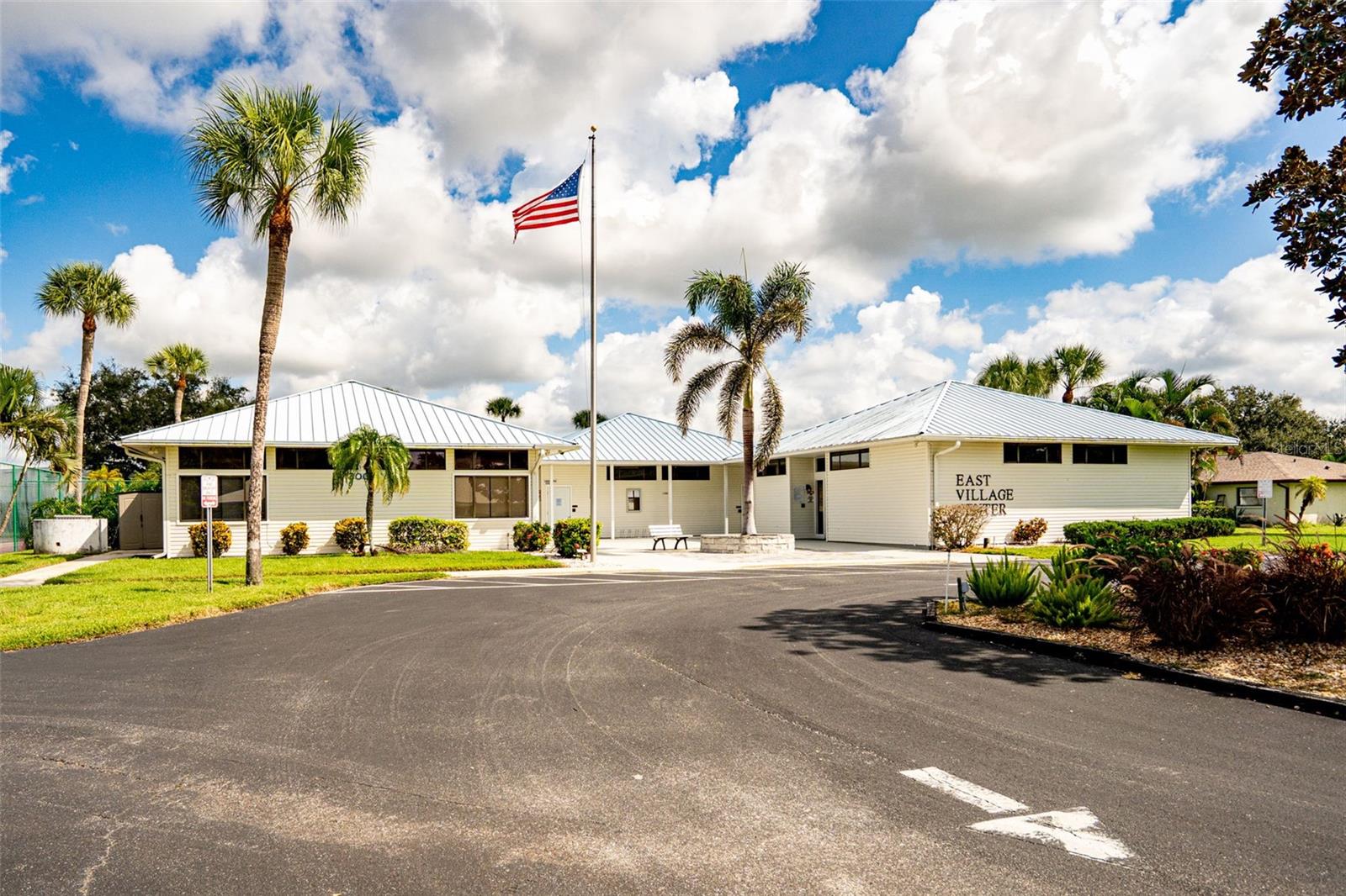 QUAIL LAKE - Residential