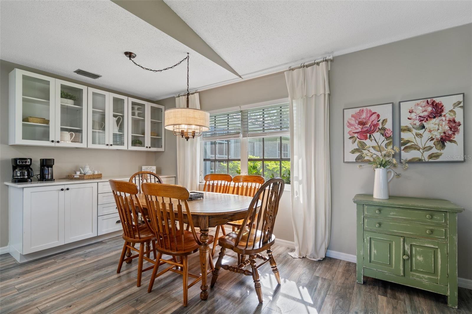 QUAIL LAKE - Residential