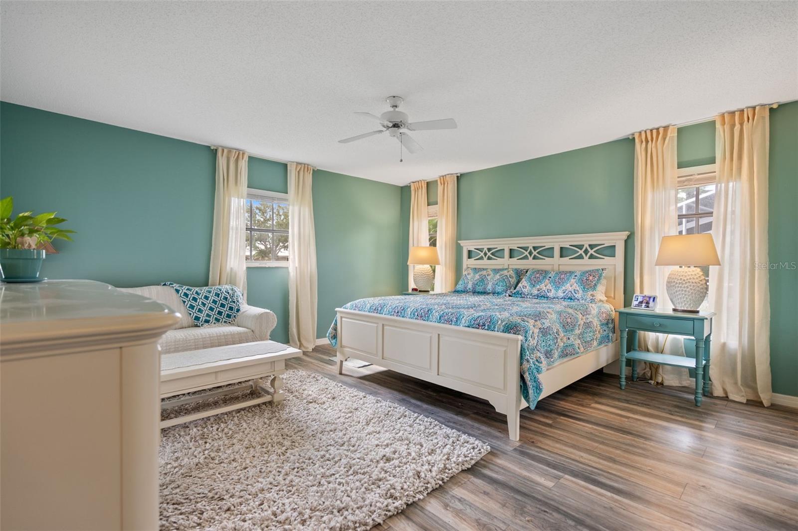 QUAIL LAKE - Residential