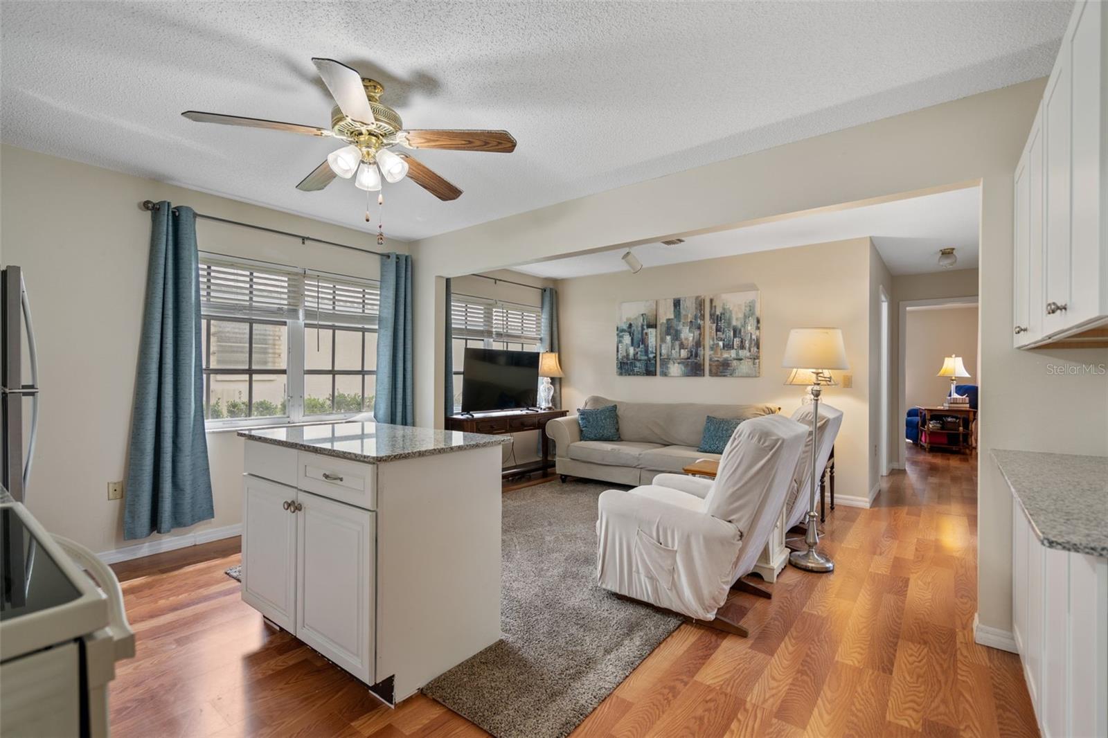 QUAIL LAKE - Residential