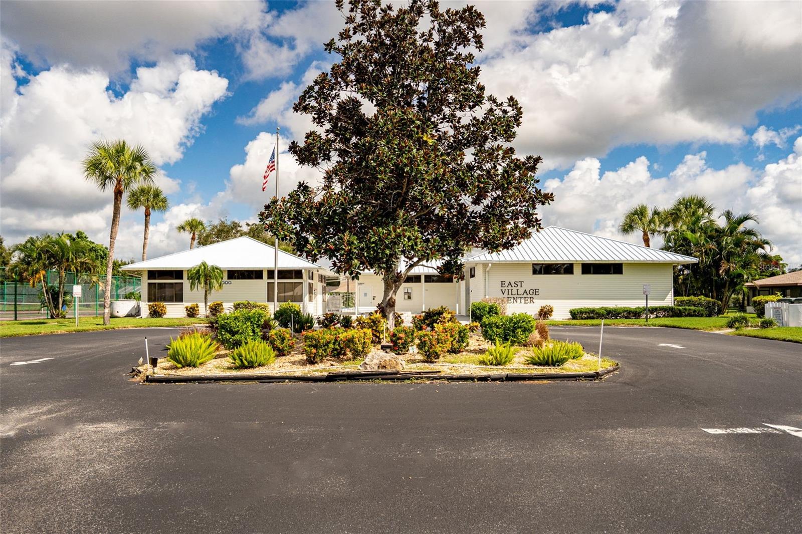 QUAIL LAKE - Residential