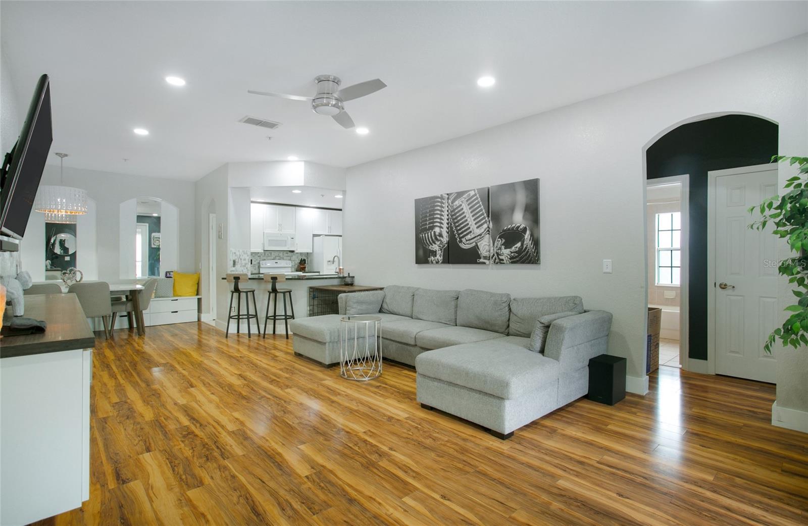 3051 GREYSTONE LOOP 302