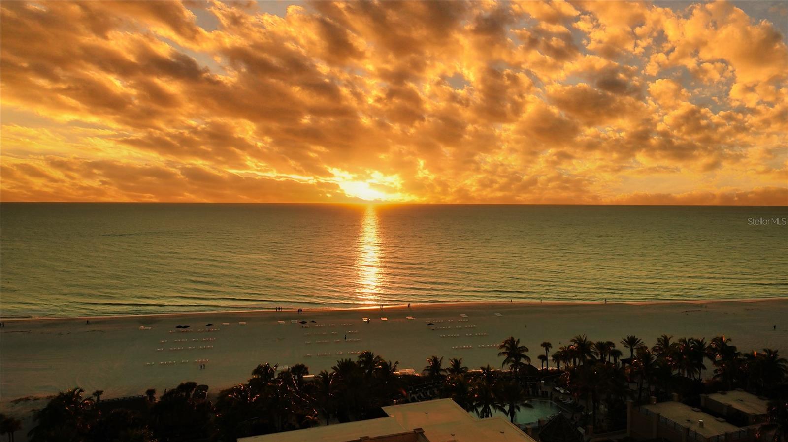 THE BEACH RESIDENCES - Residential